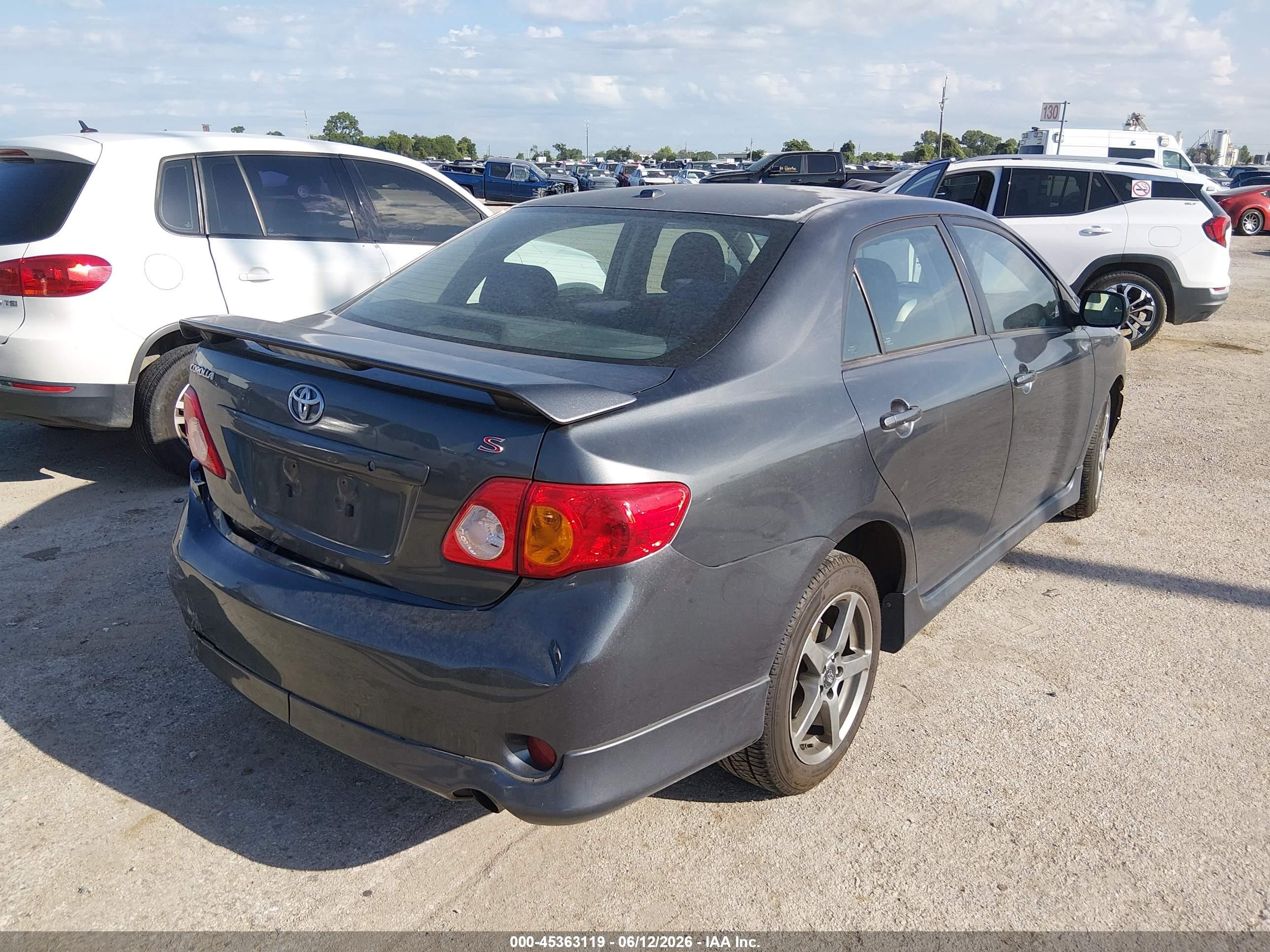 2010 Toyota Corolla S Серый vin: 1NXBU4EE0AZ259490