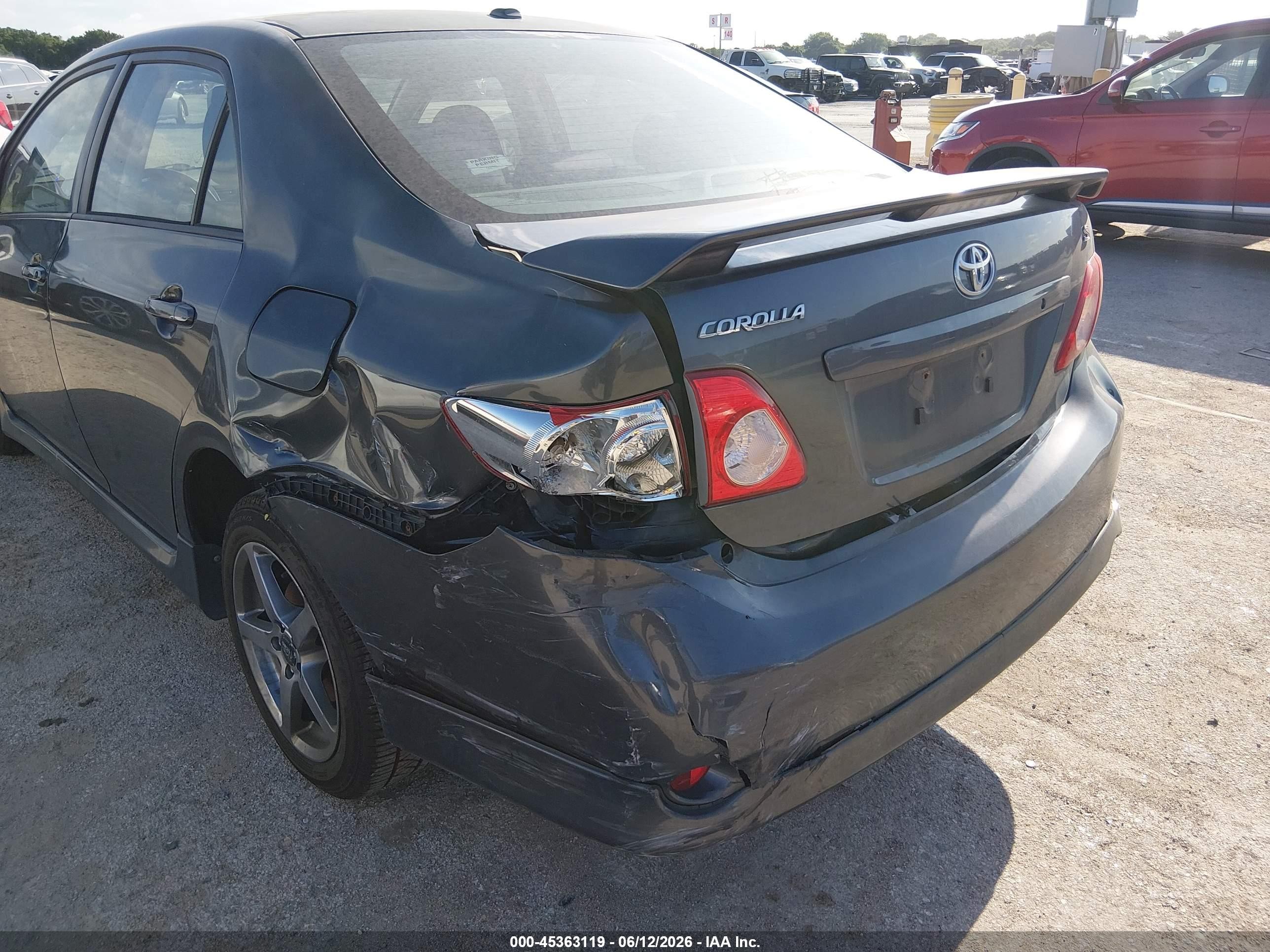 2010 Toyota Corolla S Серый vin: 1NXBU4EE0AZ259490