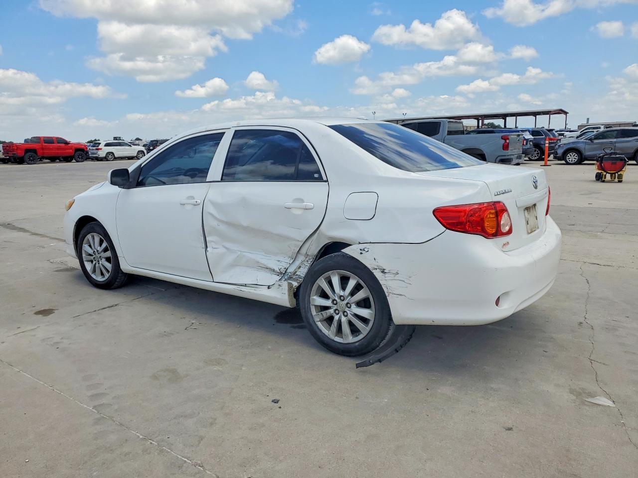 2010 Toyota Corolla Le White vin: 1NXBU4EE0AZ270148