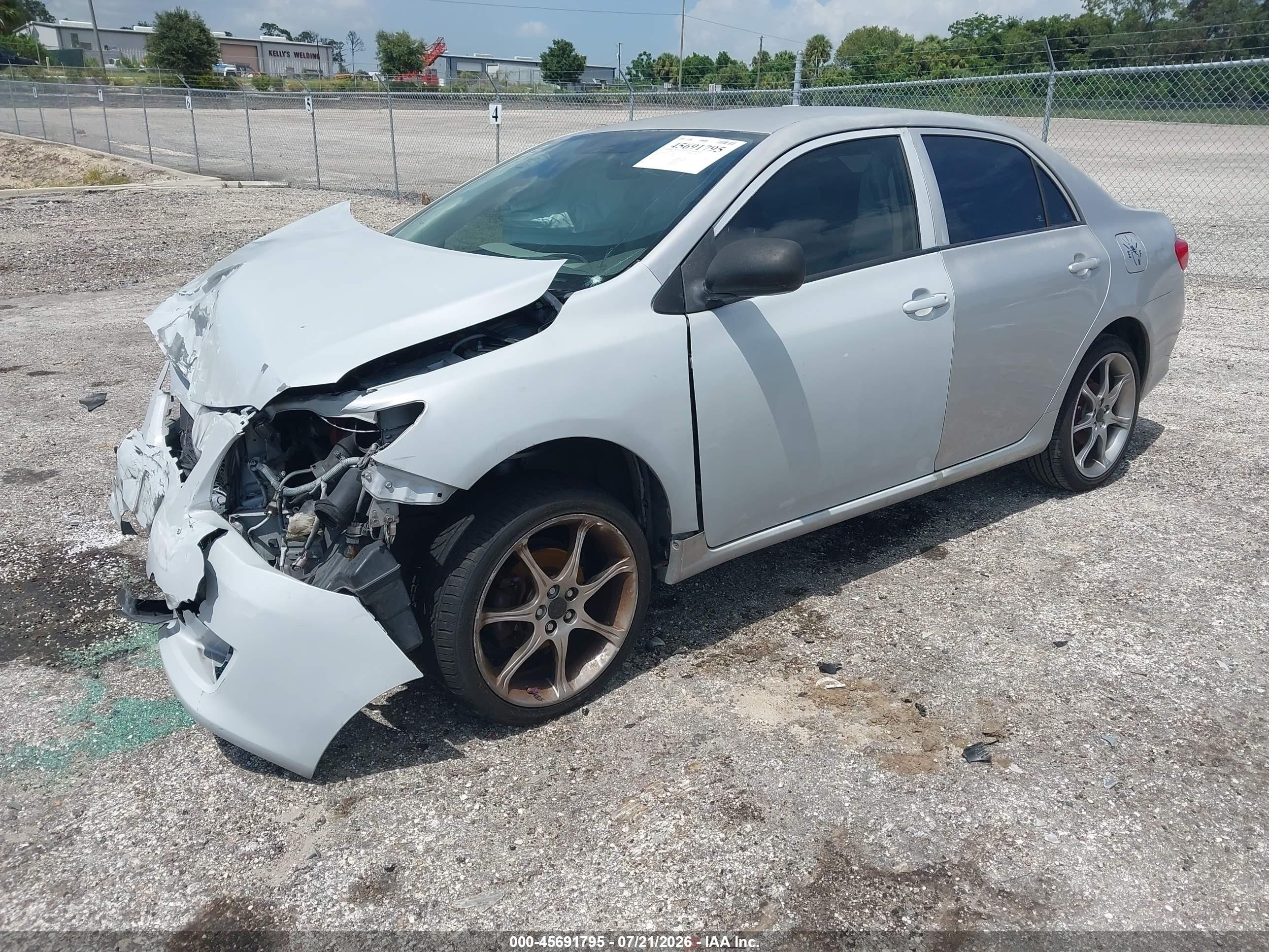 2010 Toyota Corolla Le Silver vin: 1NXBU4EE0AZ271798