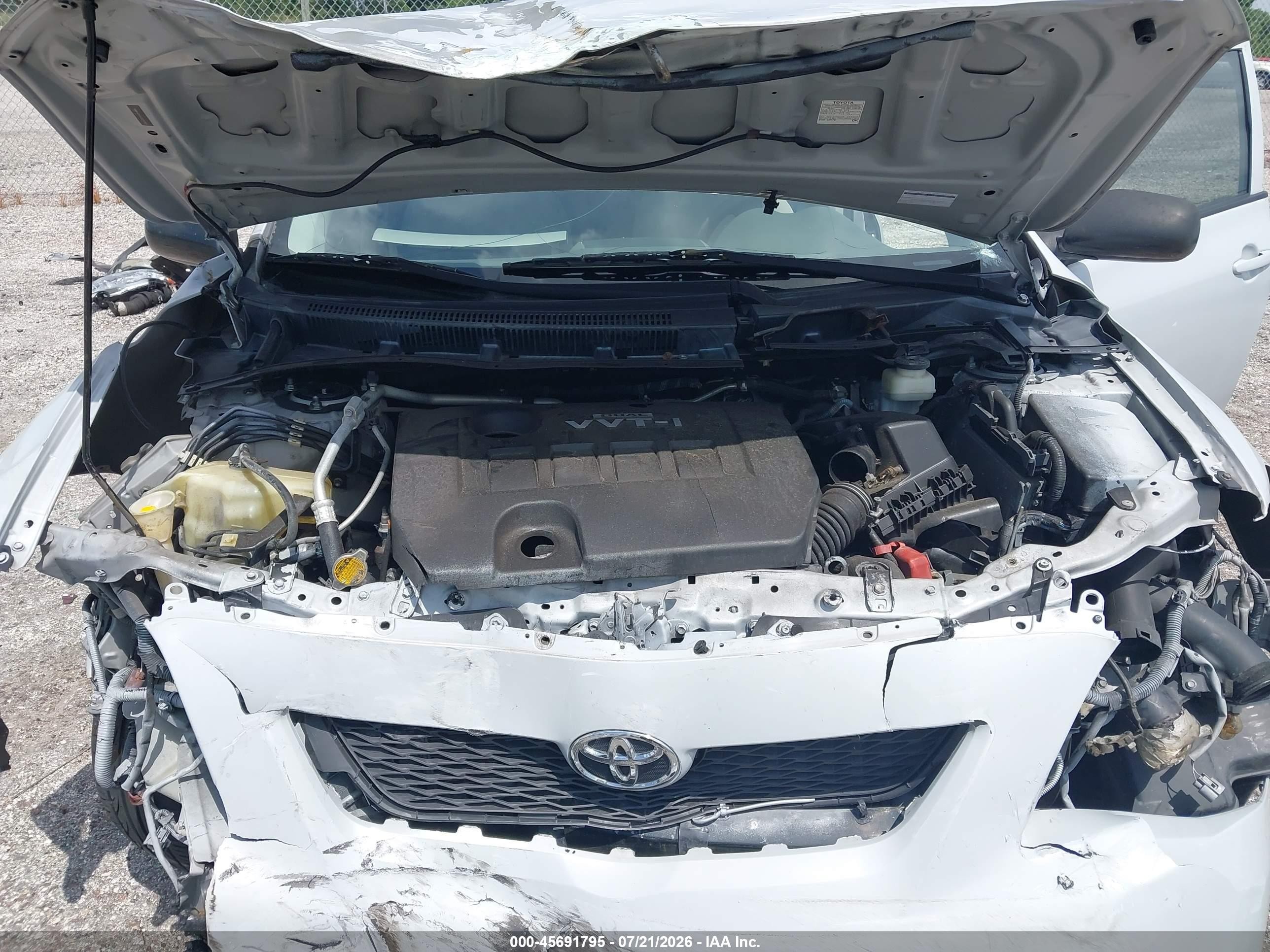 2010 Toyota Corolla Le Silver vin: 1NXBU4EE0AZ271798