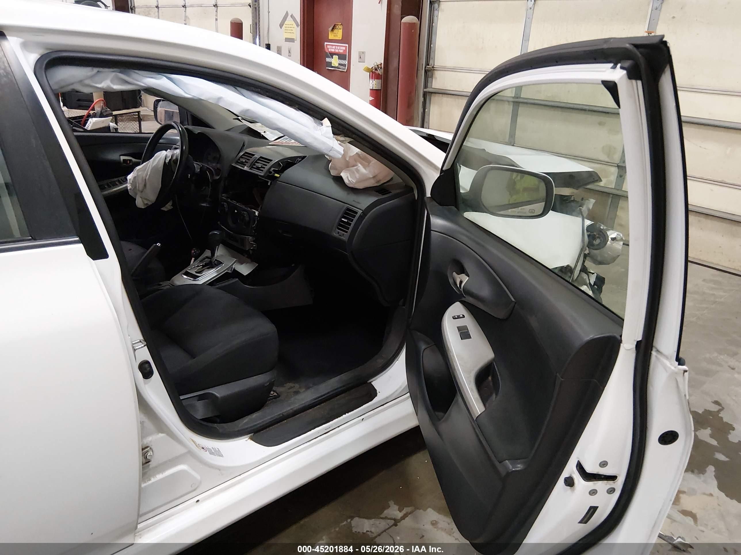 2010 Toyota Corolla S White vin: 1NXBU4EE0AZ289749