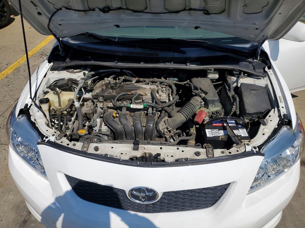 2010 Toyota Corolla Le White vin: 1NXBU4EE0AZ309742