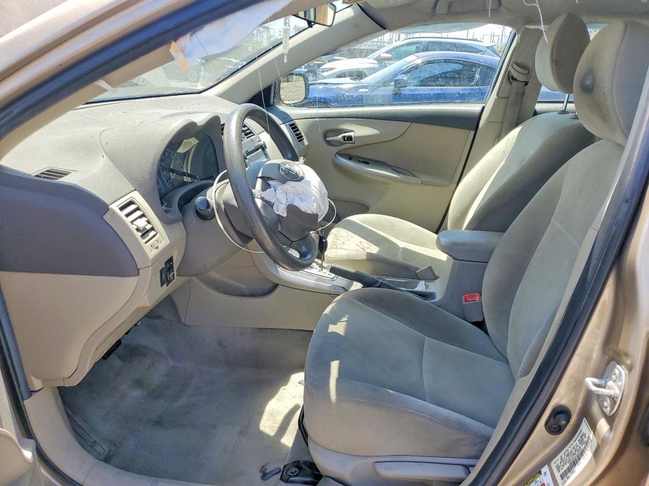 2010 Toyota Corolla Le Gold vin: 1NXBU4EE0AZ336763