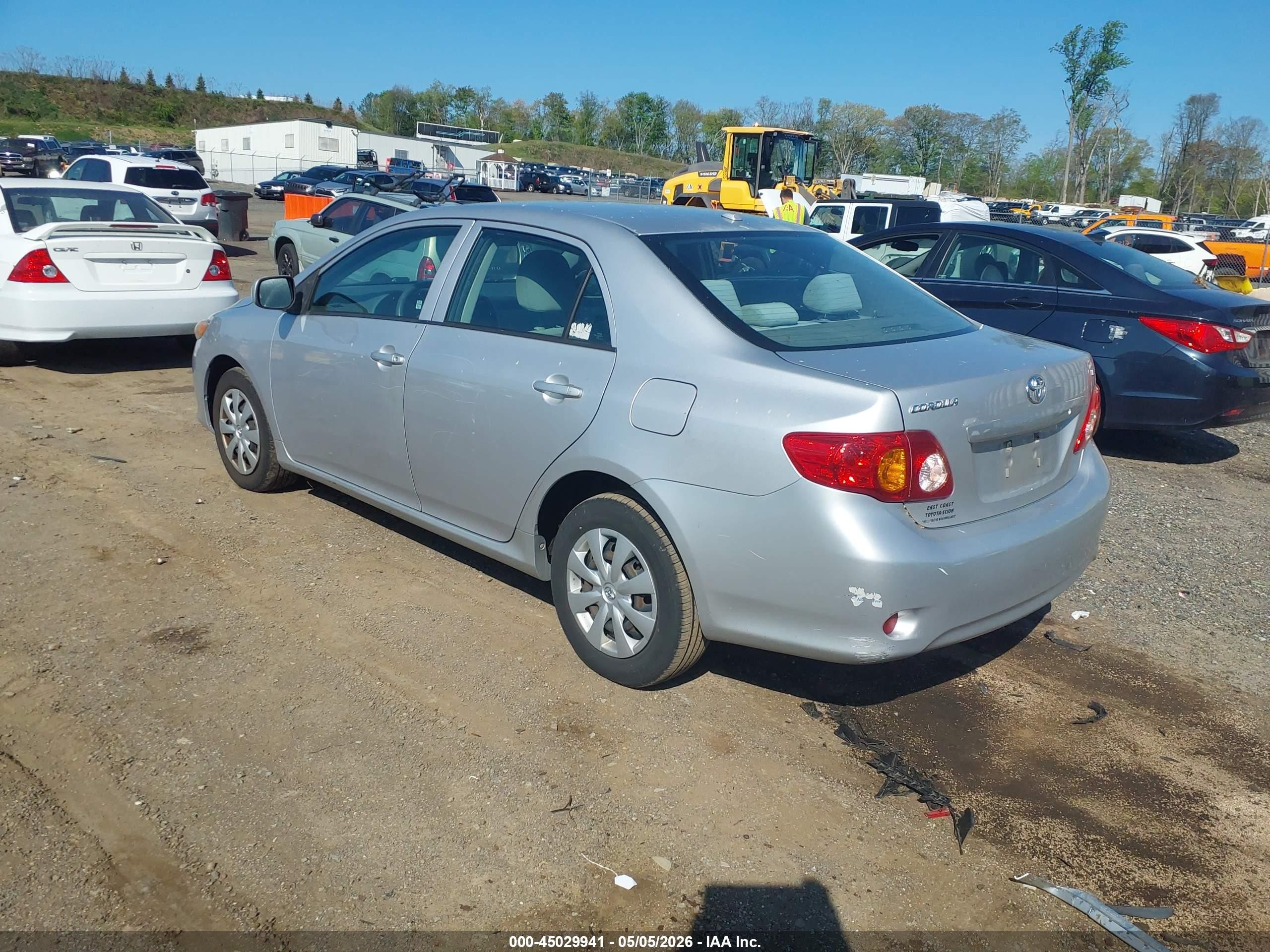 2010 Toyota Corolla Le Silver vin: 1NXBU4EE0AZ354888