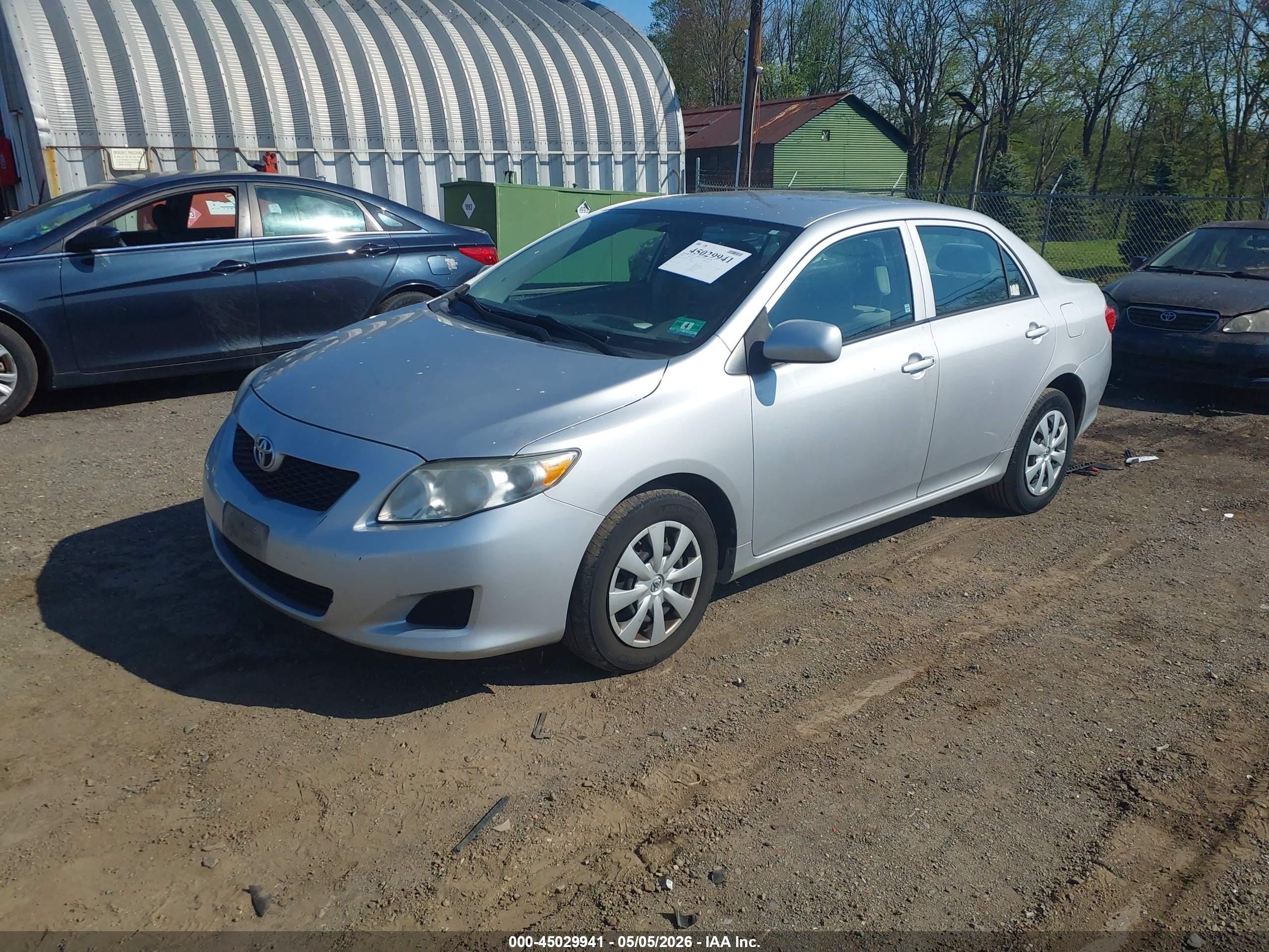 2010 Toyota Corolla Le Silver vin: 1NXBU4EE0AZ354888