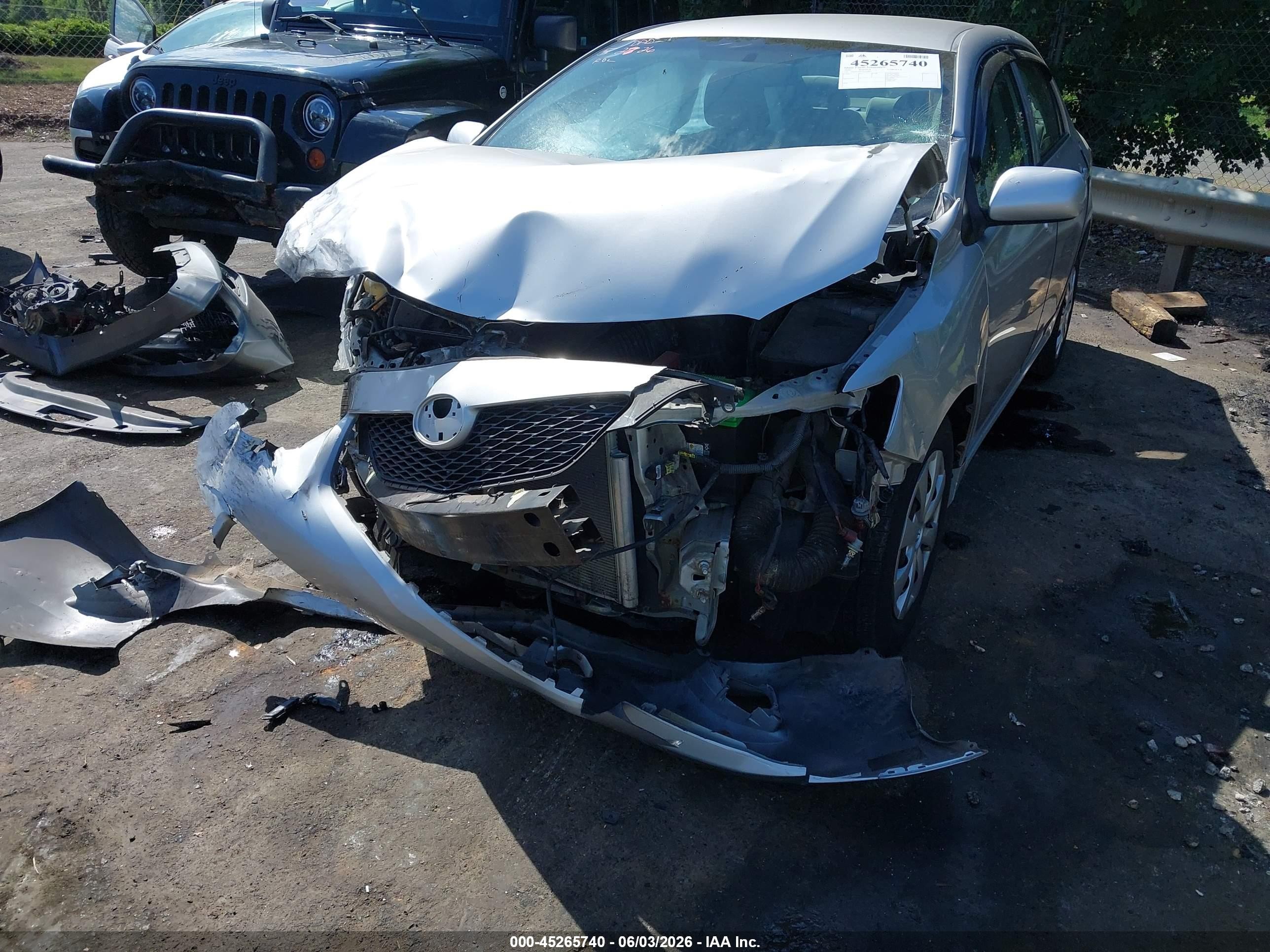 2010 Toyota Corolla Le Silver vin: 1NXBU4EE0AZ369097