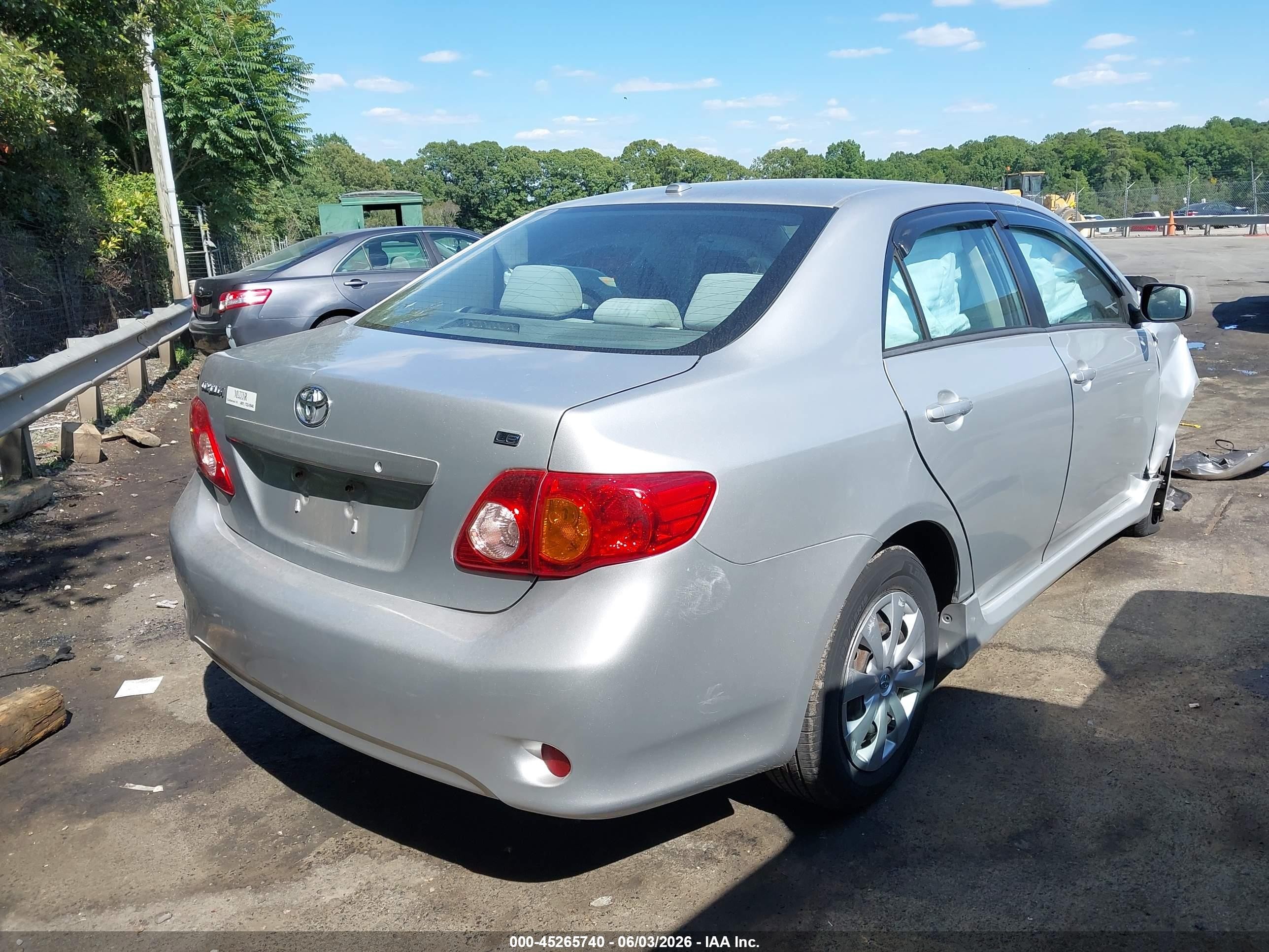 2010 Toyota Corolla Le Silver vin: 1NXBU4EE0AZ369097