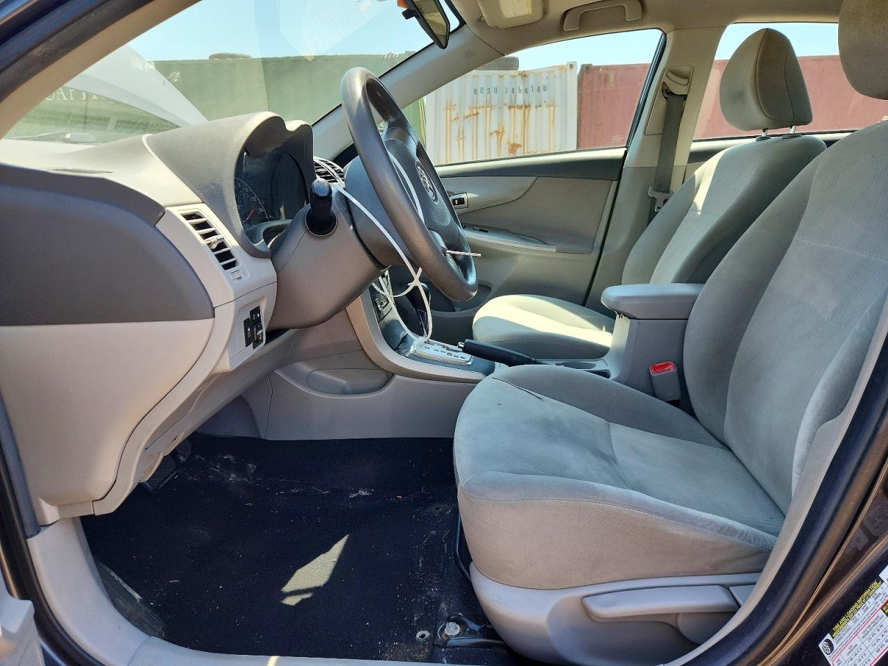 2010 Toyota Corolla Le Gray vin: 1NXBU4EE0AZ381024
