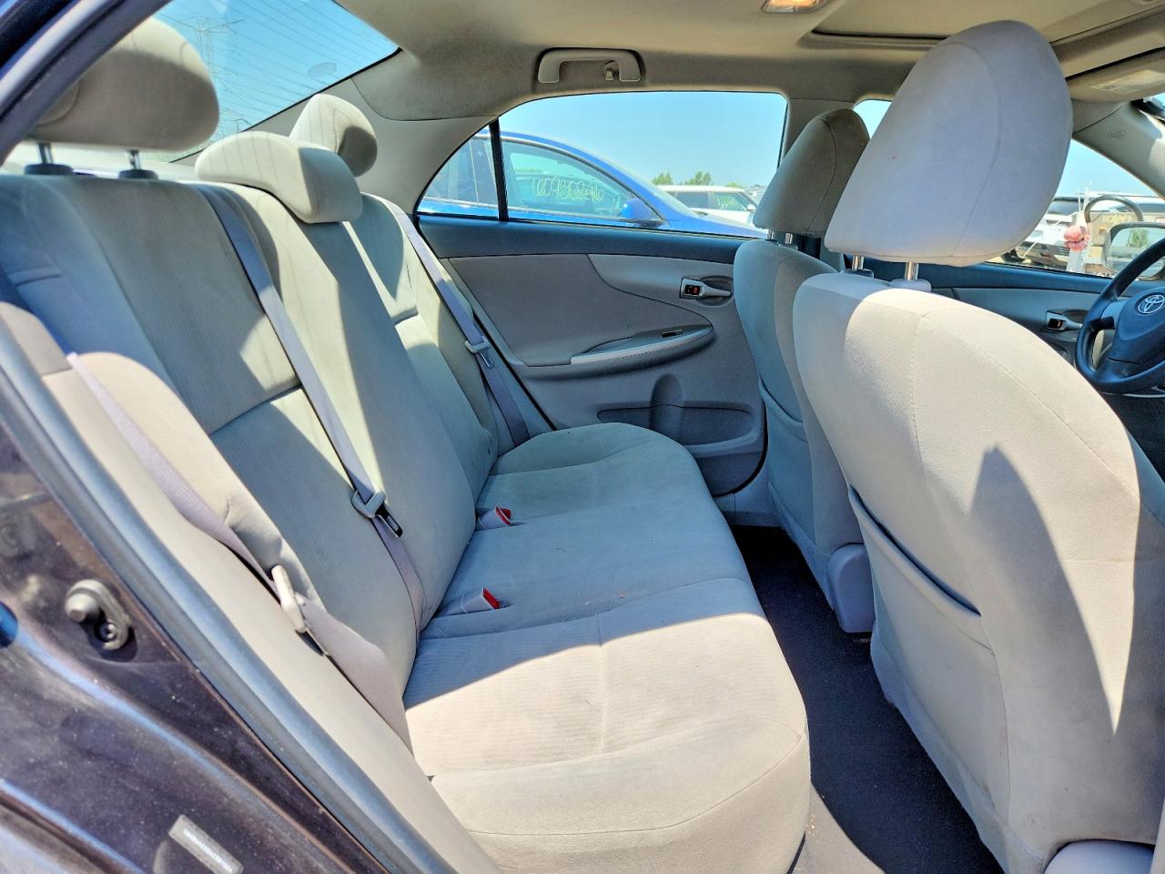 2010 Toyota Corolla Le Gray vin: 1NXBU4EE0AZ381024