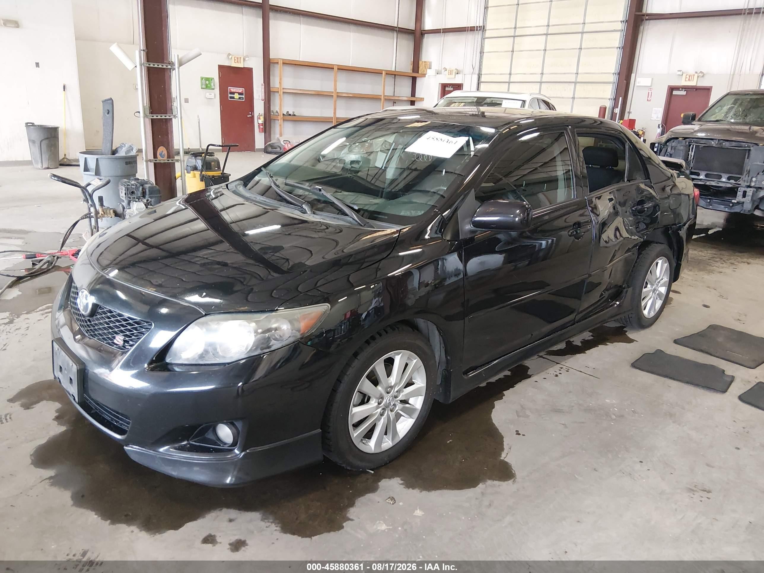 2010 Toyota Corolla S Черный vin: 1NXBU4EE1AZ170558