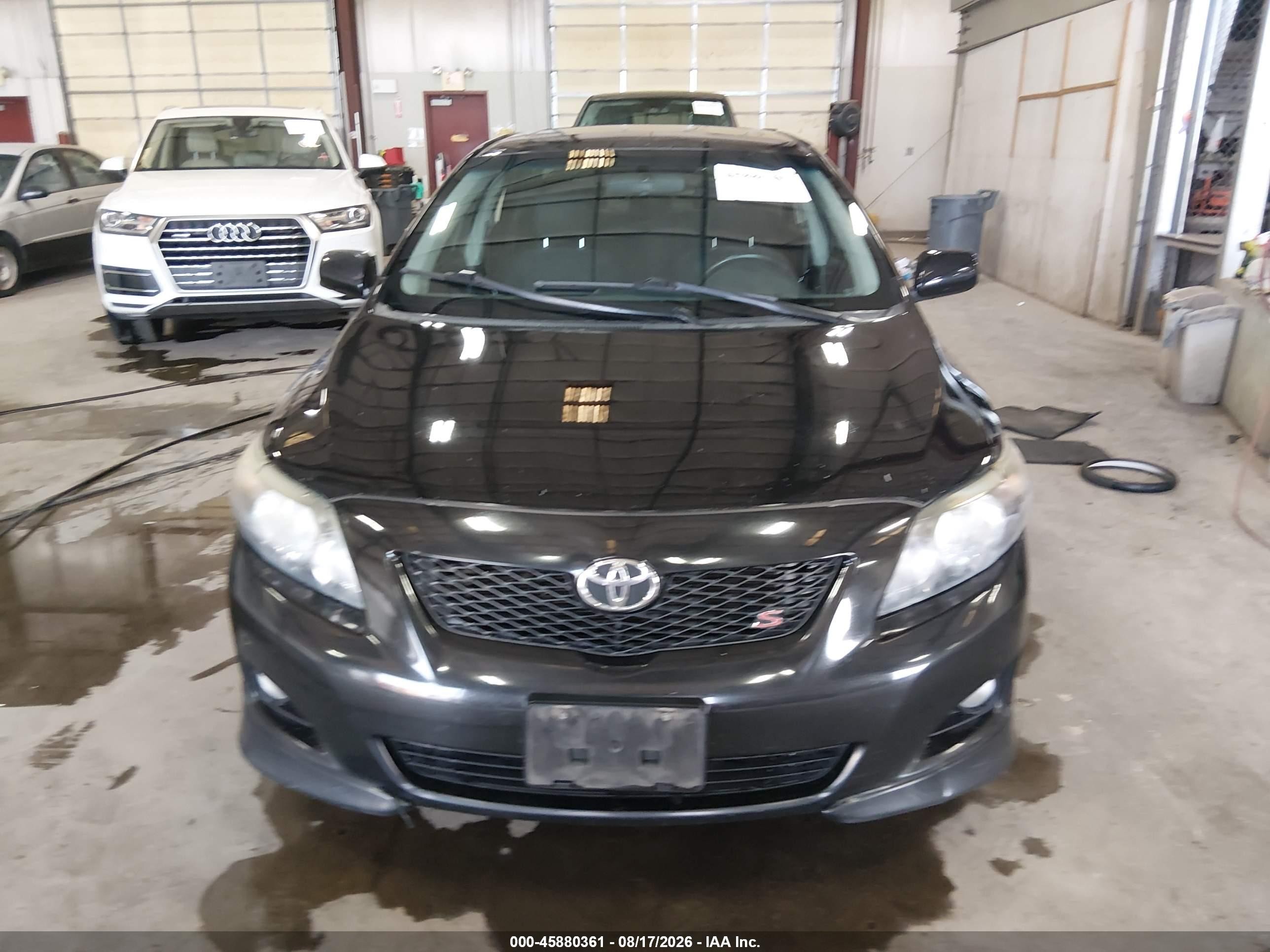 2010 Toyota Corolla S Черный vin: 1NXBU4EE1AZ170558