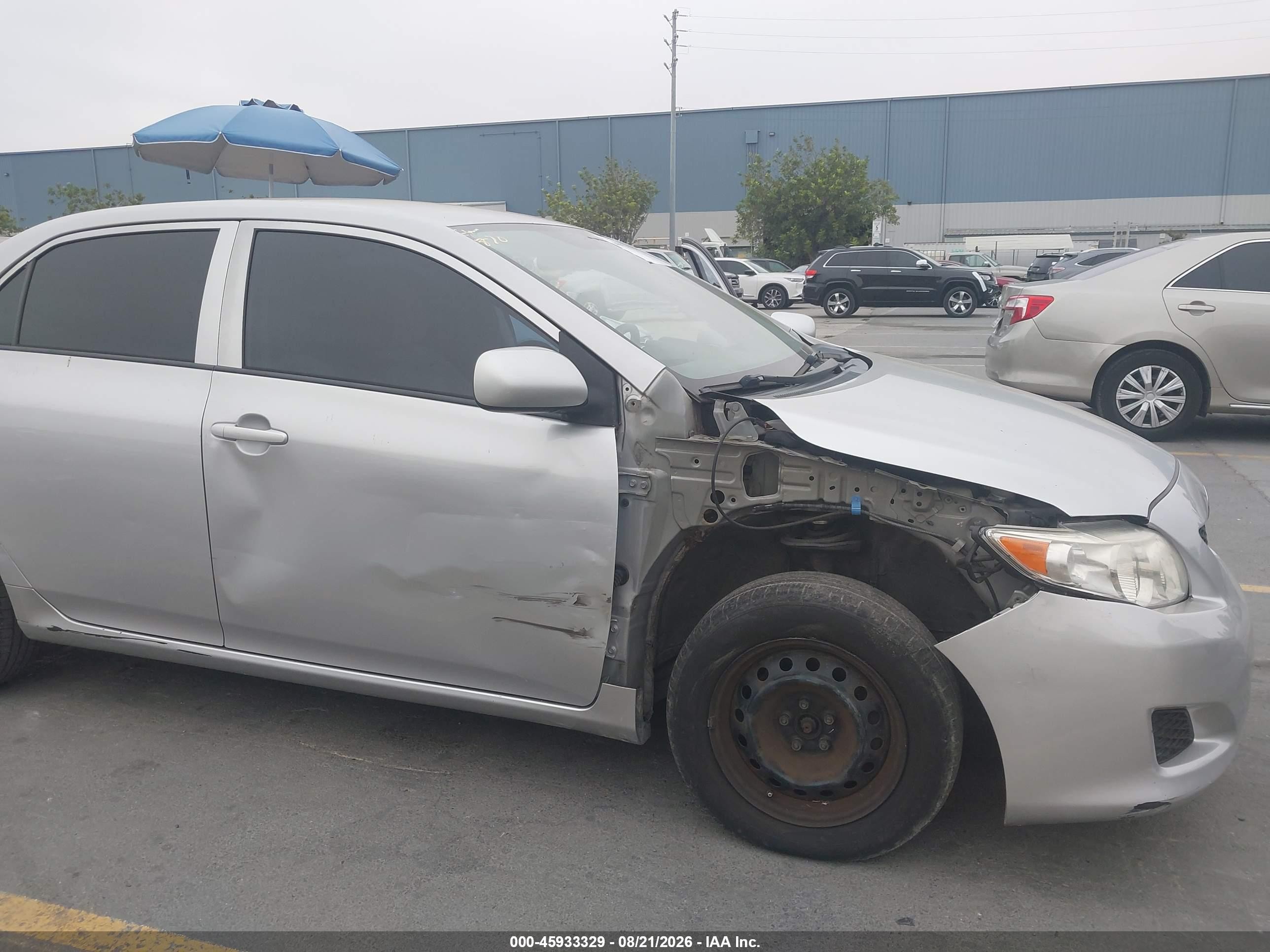 2010 Toyota Corolla Le Silver vin: 1NXBU4EE1AZ175033