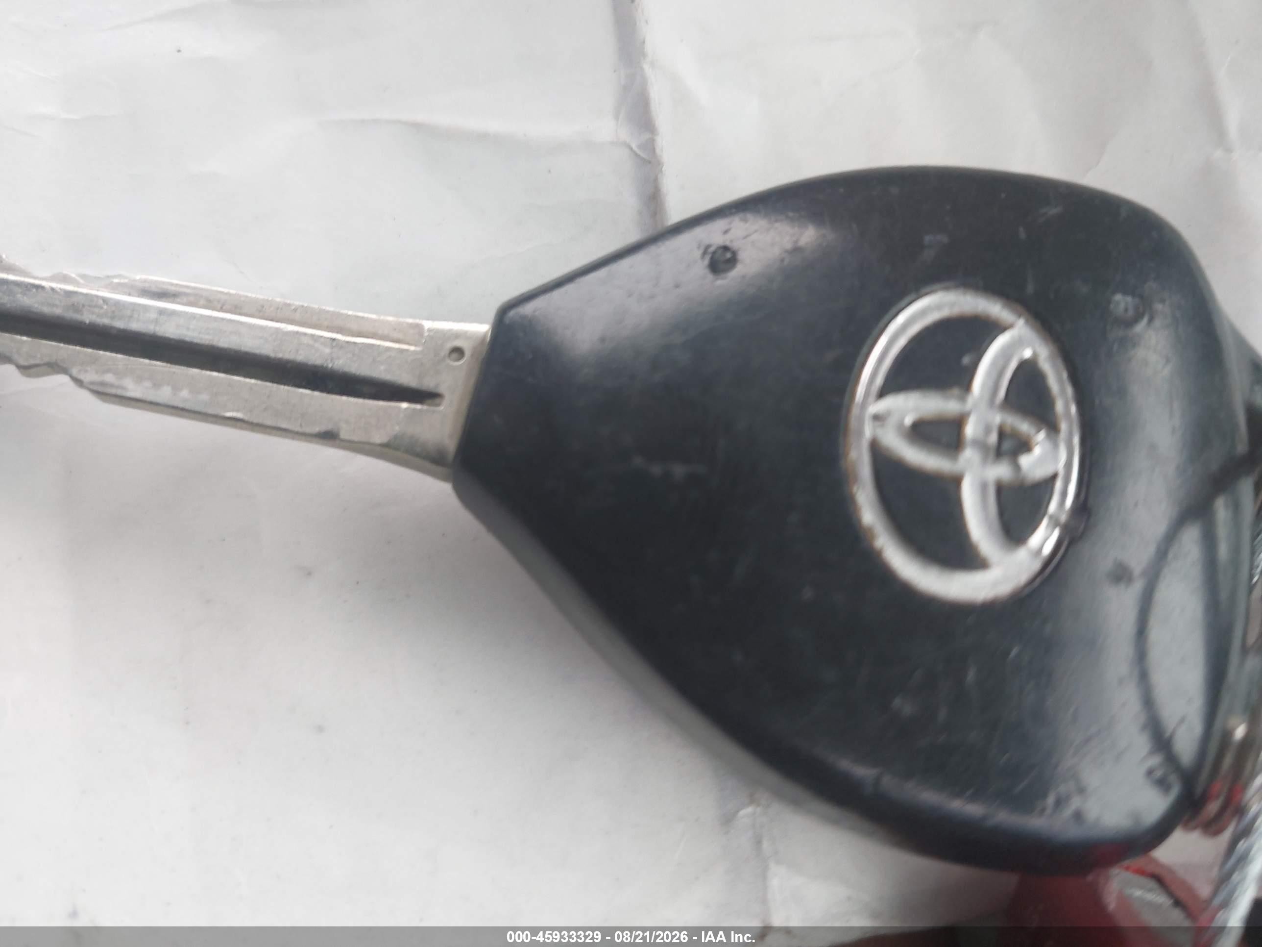 2010 Toyota Corolla Le Silver vin: 1NXBU4EE1AZ175033