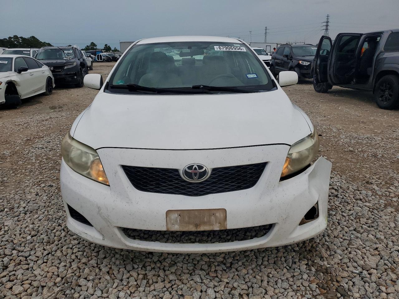 2010 Toyota Corolla Le White vin: 1NXBU4EE1AZ190325