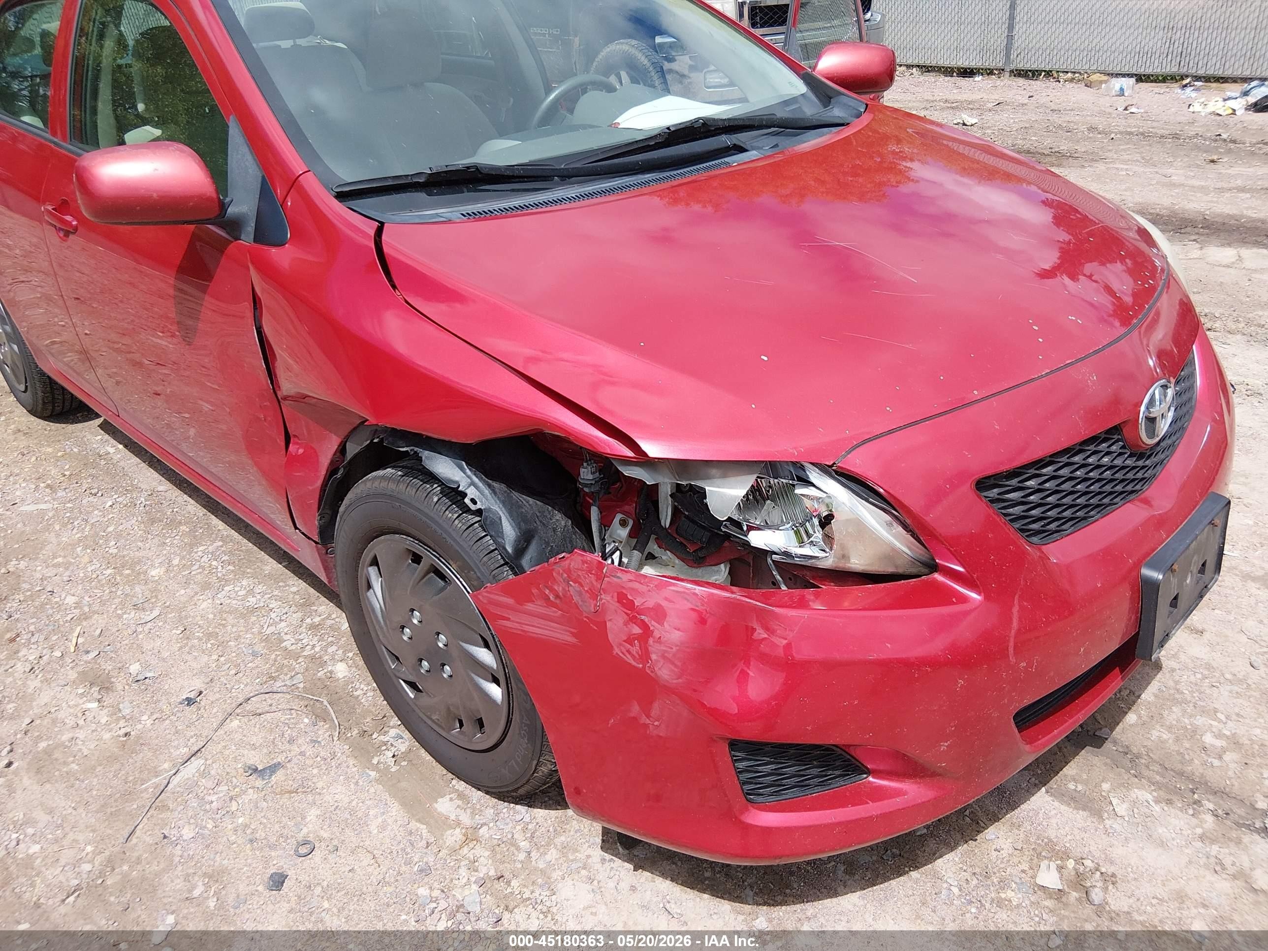 2010 Toyota Corolla Le Red vin: 1NXBU4EE1AZ214042
