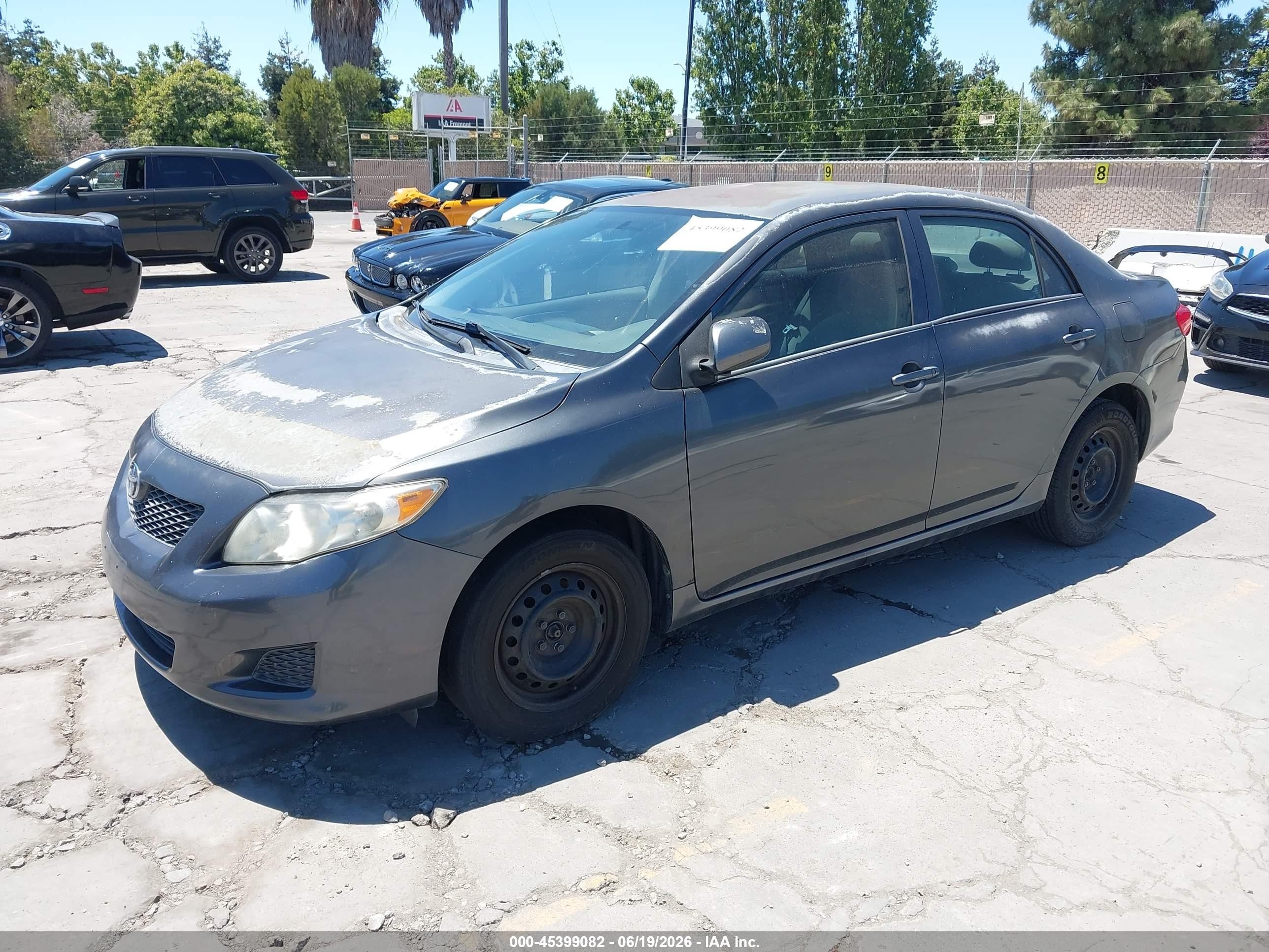 2010 Toyota Corolla Le Gray vin: 1NXBU4EE1AZ218513