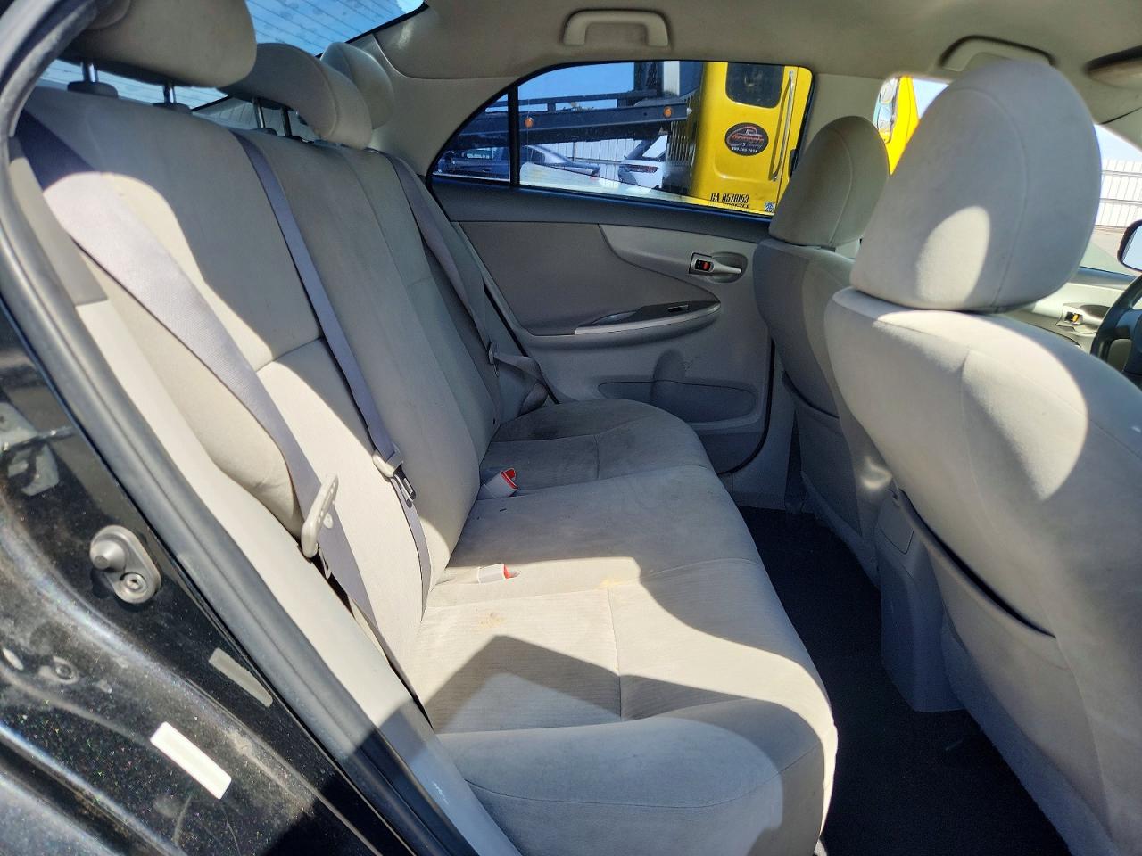 2010 Toyota Corolla Le Black vin: 1NXBU4EE1AZ223954