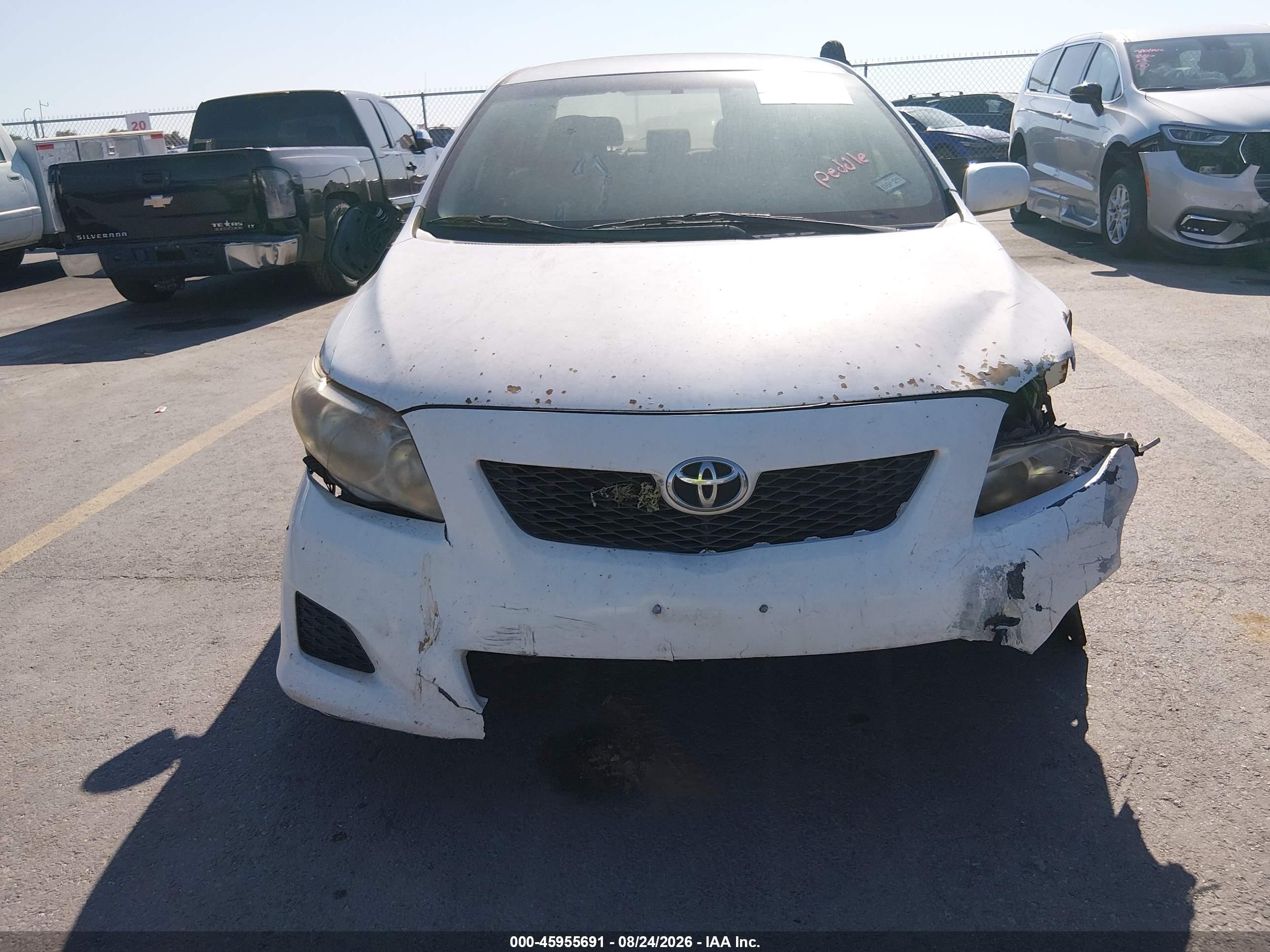 2010 Toyota Corolla Le White vin: 1NXBU4EE1AZ224358