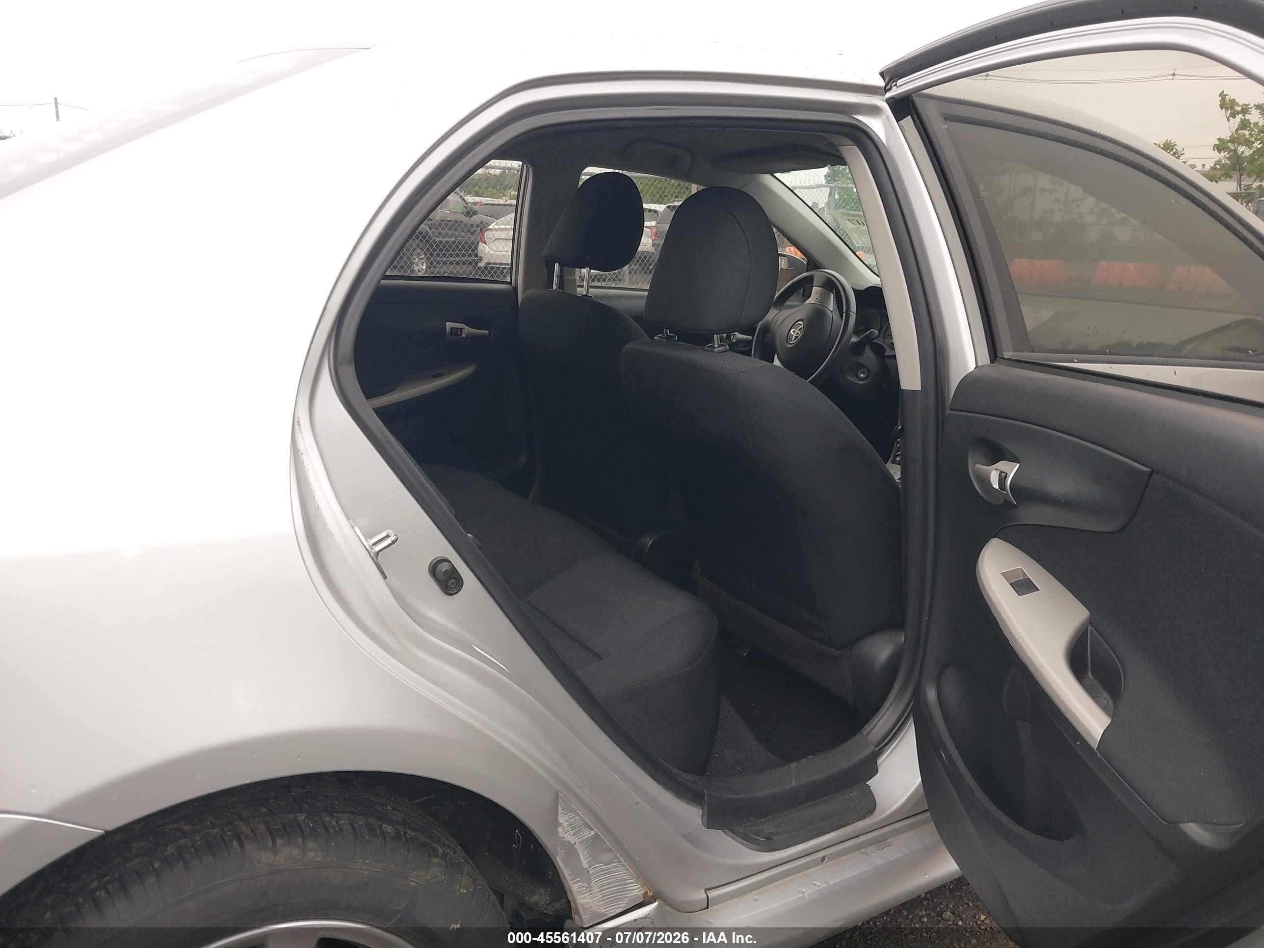 2010 Toyota Corolla S Silver vin: 1NXBU4EE1AZ229432