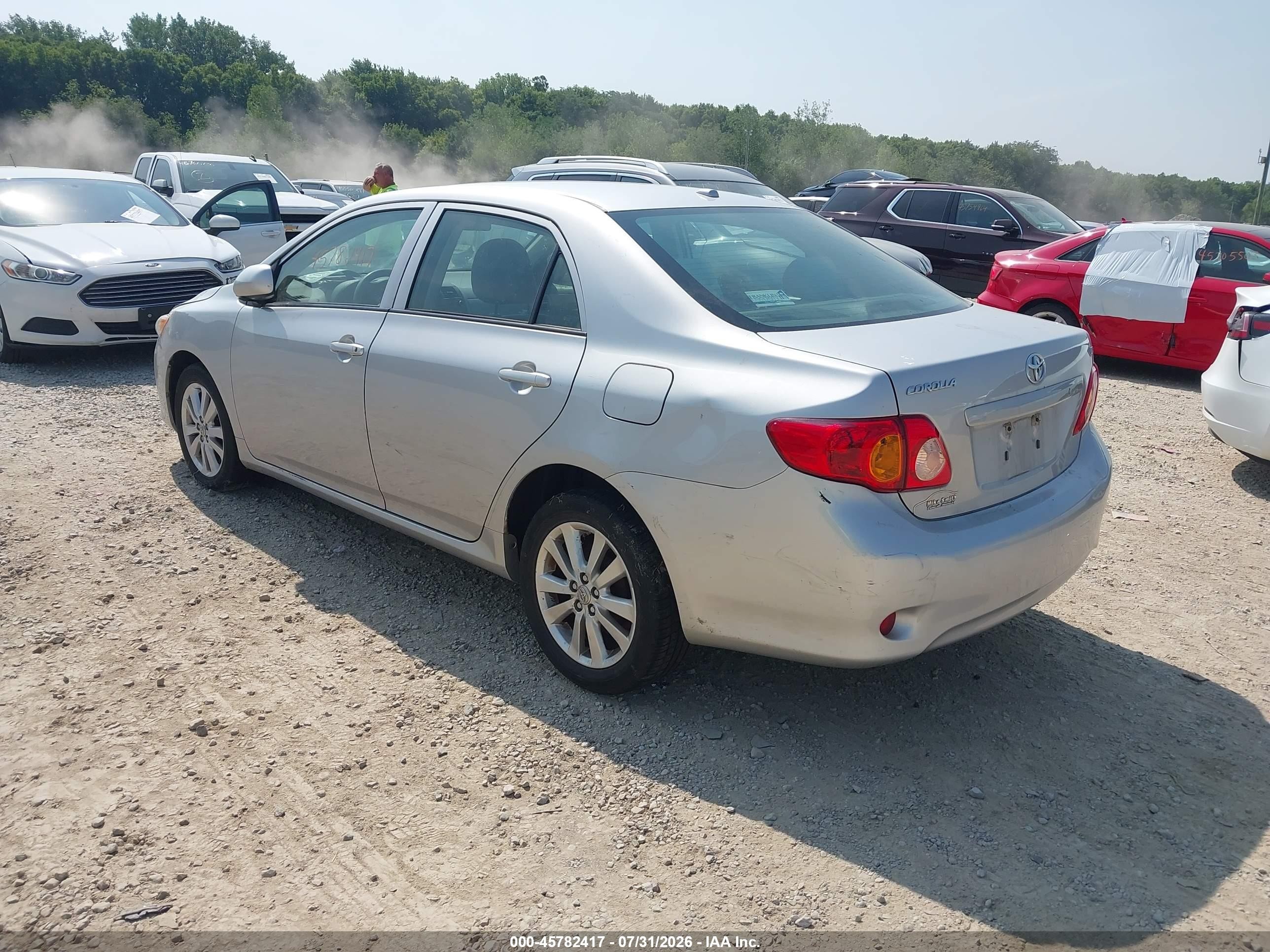 2010 Toyota Corolla Le Silver vin: 1NXBU4EE1AZ232184