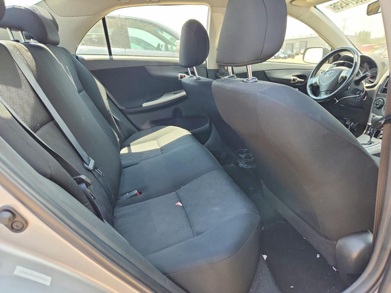 2010 Toyota Corolla S Silver vin: 1NXBU4EE1AZ241032