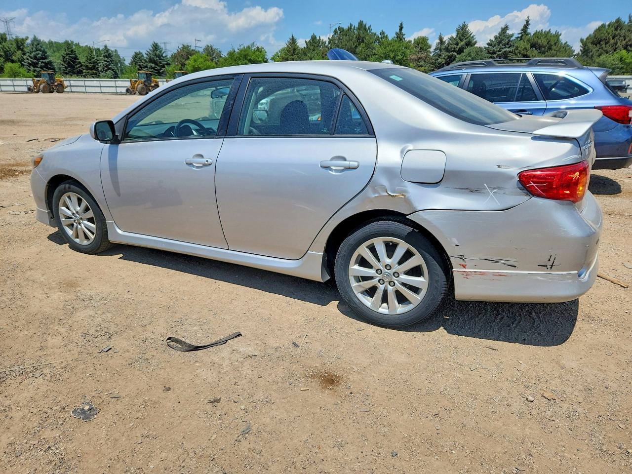 2010 Toyota Corolla S Silver vin: 1NXBU4EE1AZ241032