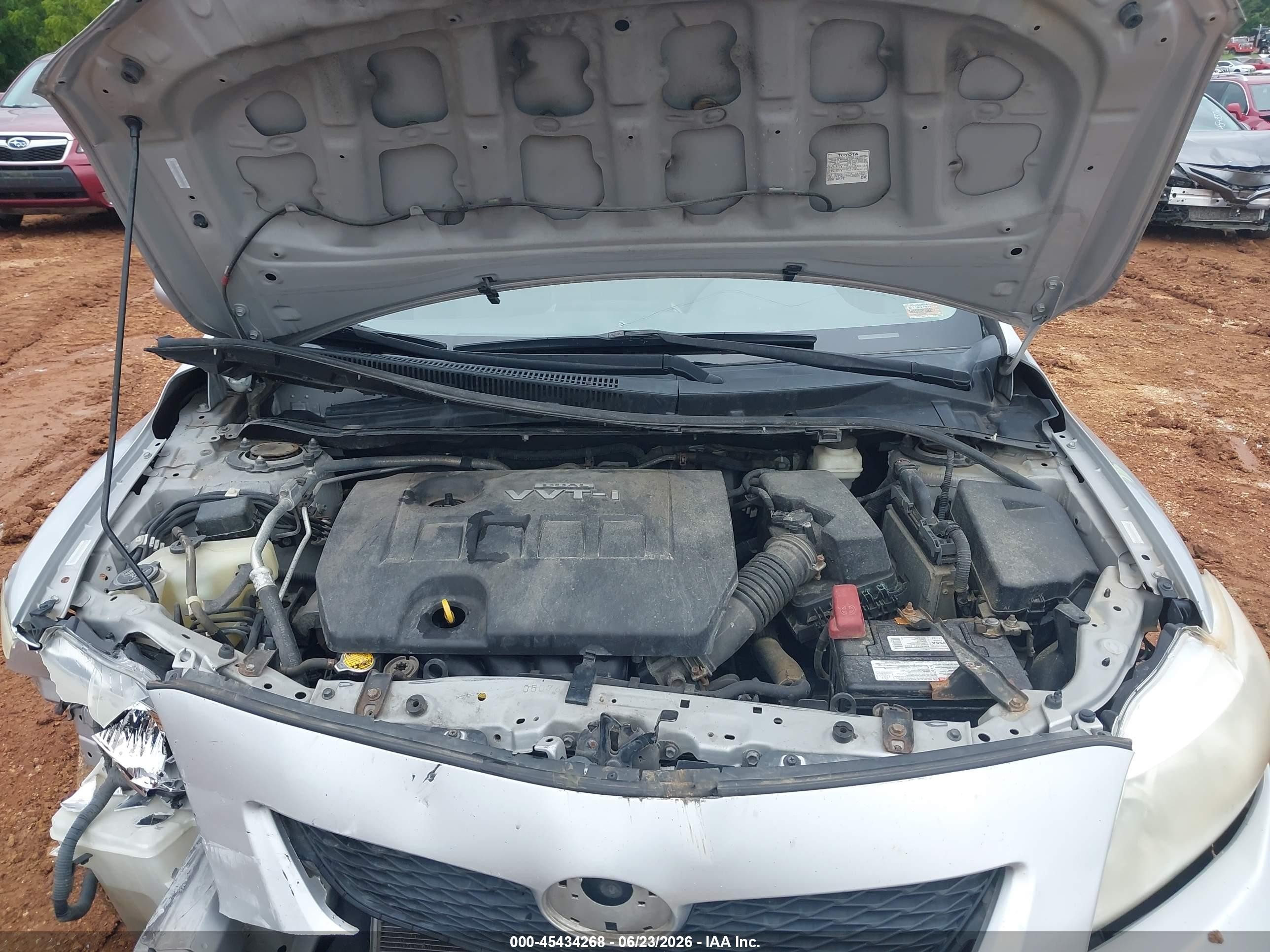 2010 Toyota Corolla Le Серебряный vin: 1NXBU4EE1AZ256520
