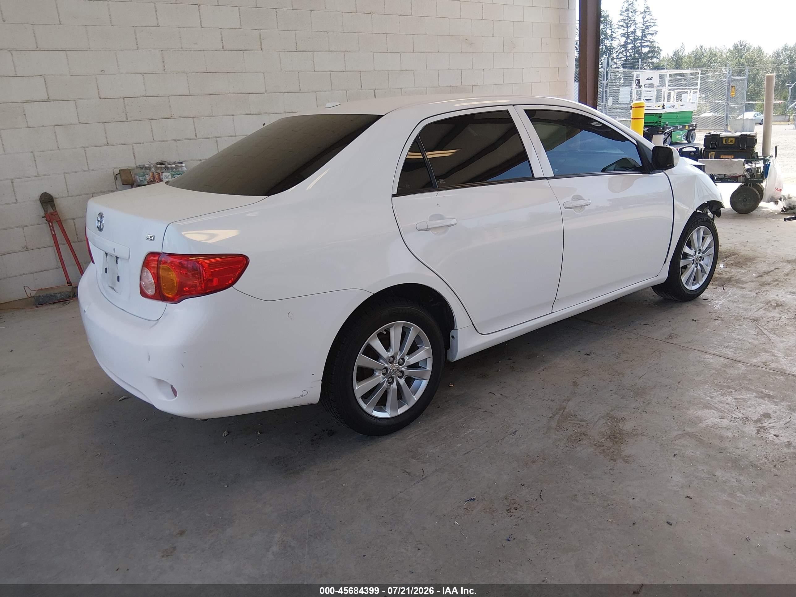 2010 Toyota Corolla Le White vin: 1NXBU4EE1AZ305151