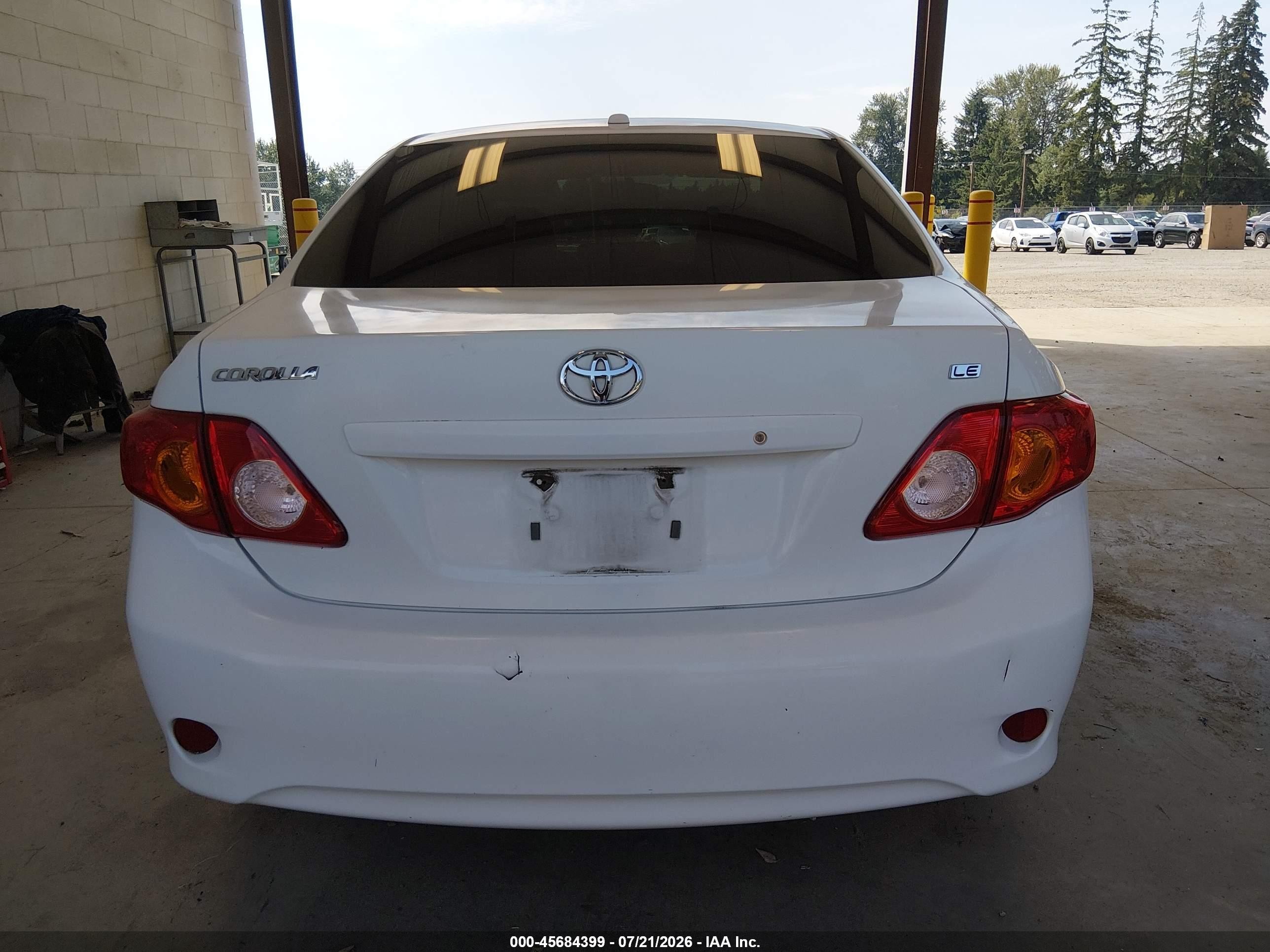 2010 Toyota Corolla Le White vin: 1NXBU4EE1AZ305151