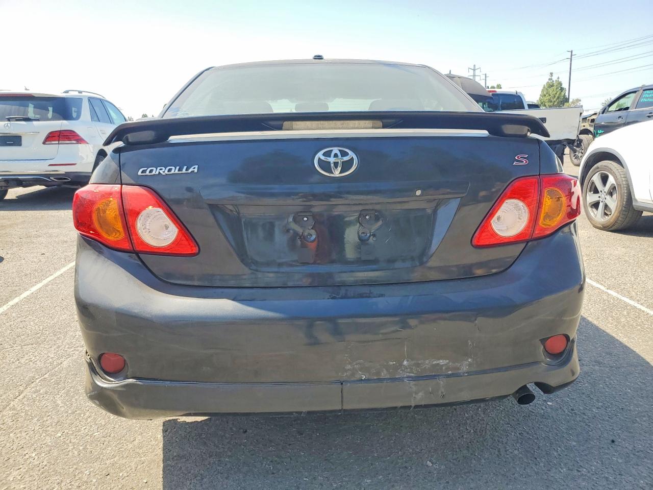 2010 Toyota Corolla S Угольный vin: 1NXBU4EE1AZ335783