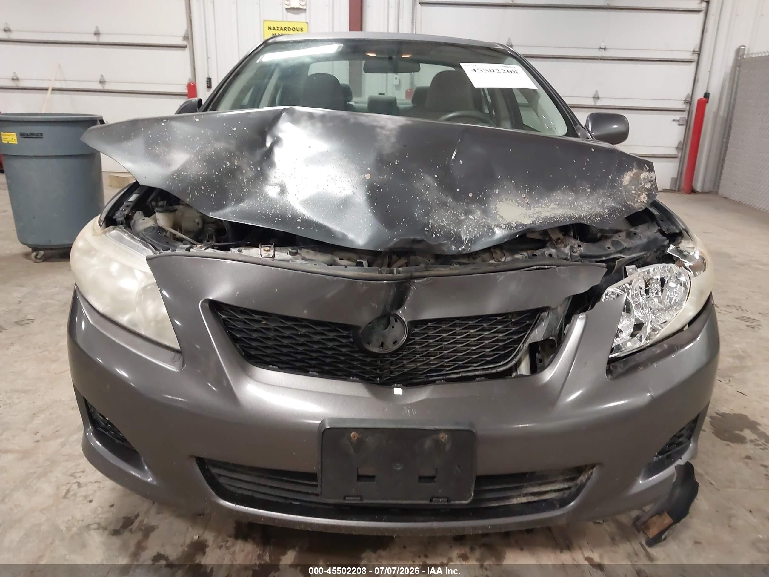 2010 Toyota Corolla Le Gray vin: 1NXBU4EE1AZ368024