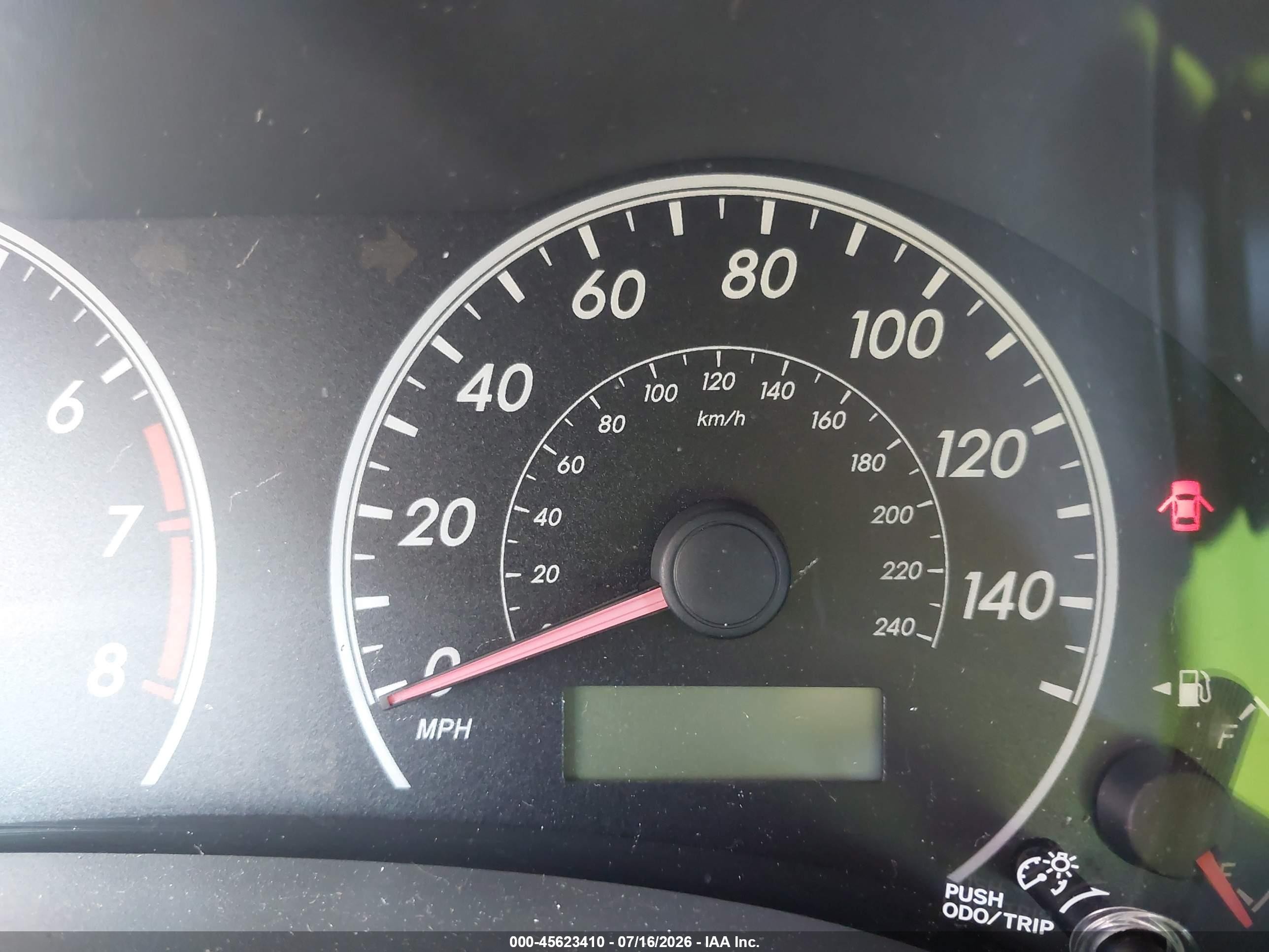 2010 Toyota Corolla Le Серебряный vin: 1NXBU4EE1AZ368198