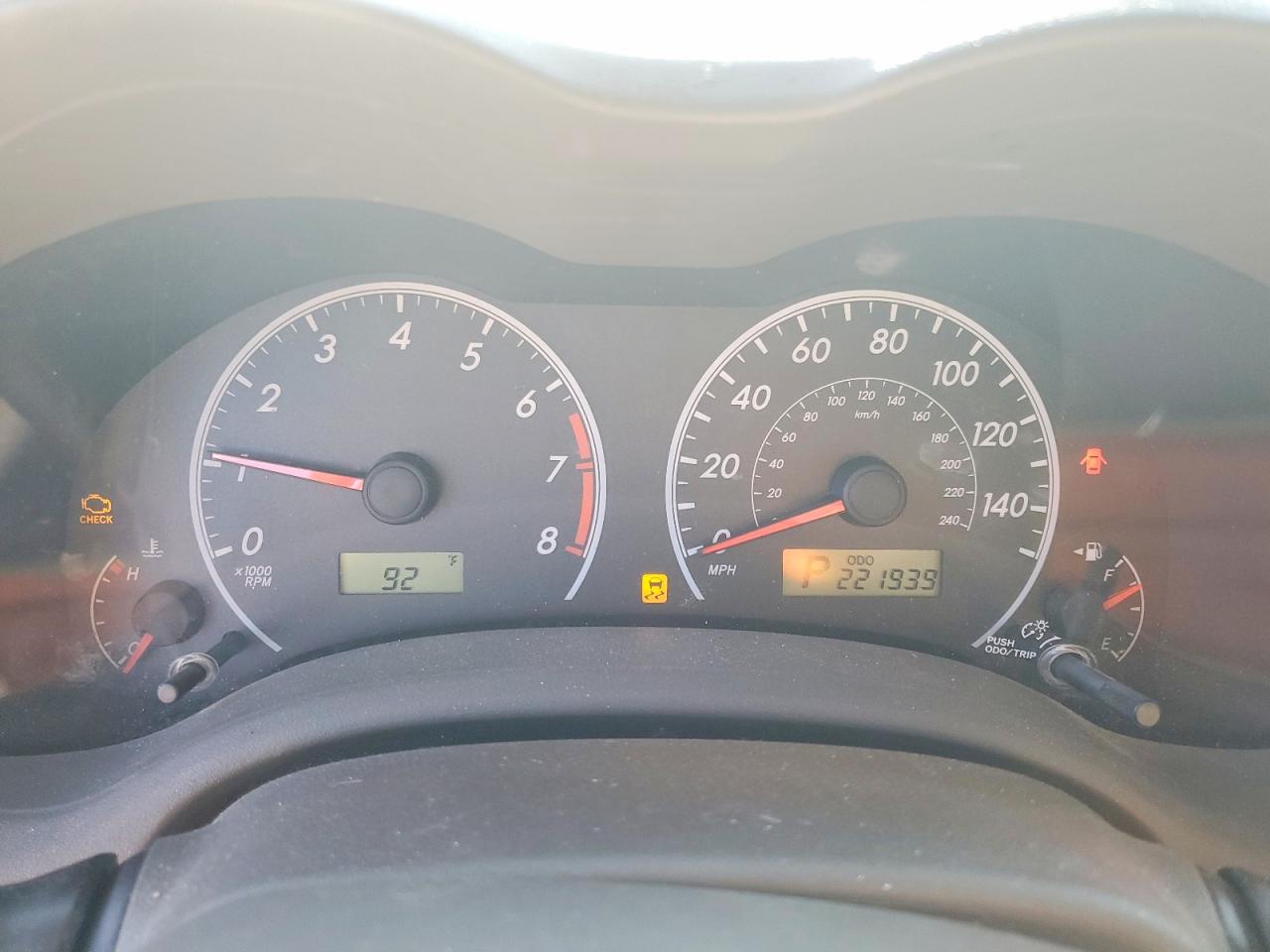 2010 Toyota Corolla Le Red vin: 1NXBU4EE1AZ369495