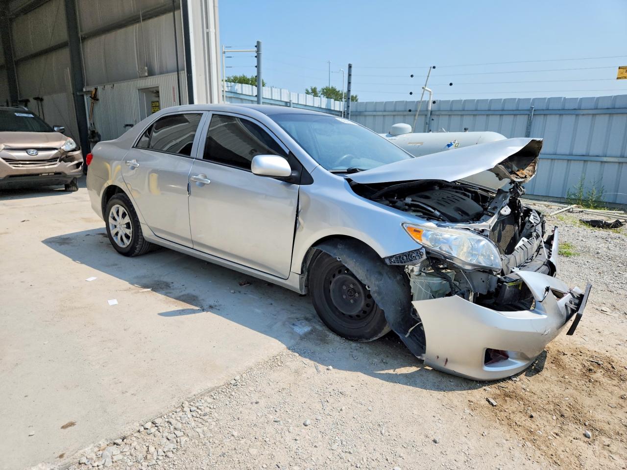 2010 Toyota Corolla Le Silver vin: 1NXBU4EE1AZ371067