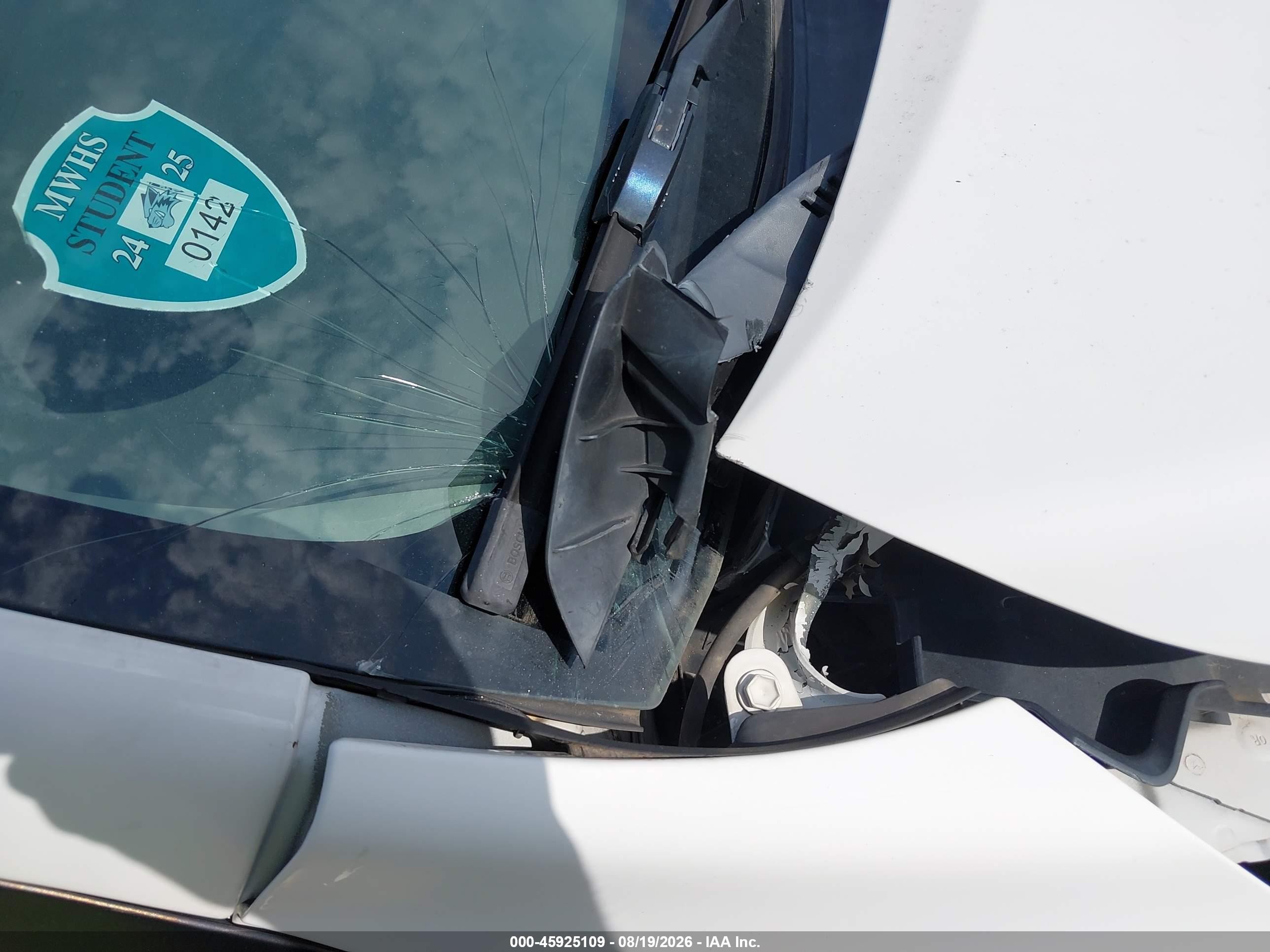 2010 Toyota Corolla Le Белый vin: 1NXBU4EE1AZ381694
