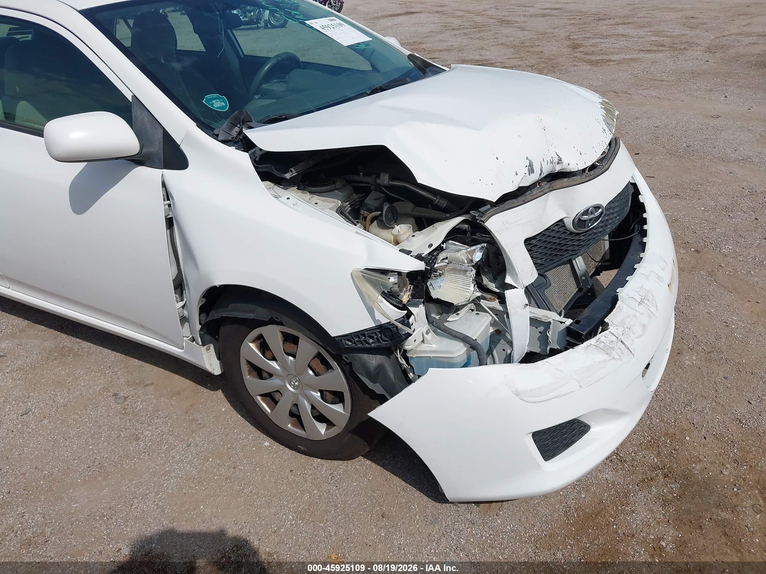 2010 Toyota Corolla Le Белый vin: 1NXBU4EE1AZ381694