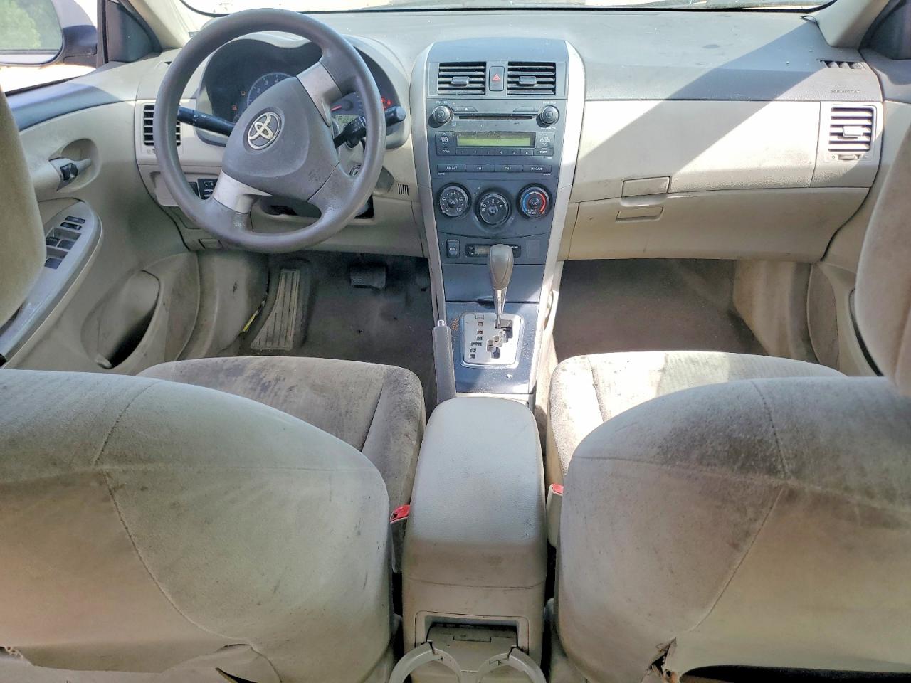 2010 Toyota Corolla Le White vin: 1NXBU4EE1AZ386247
