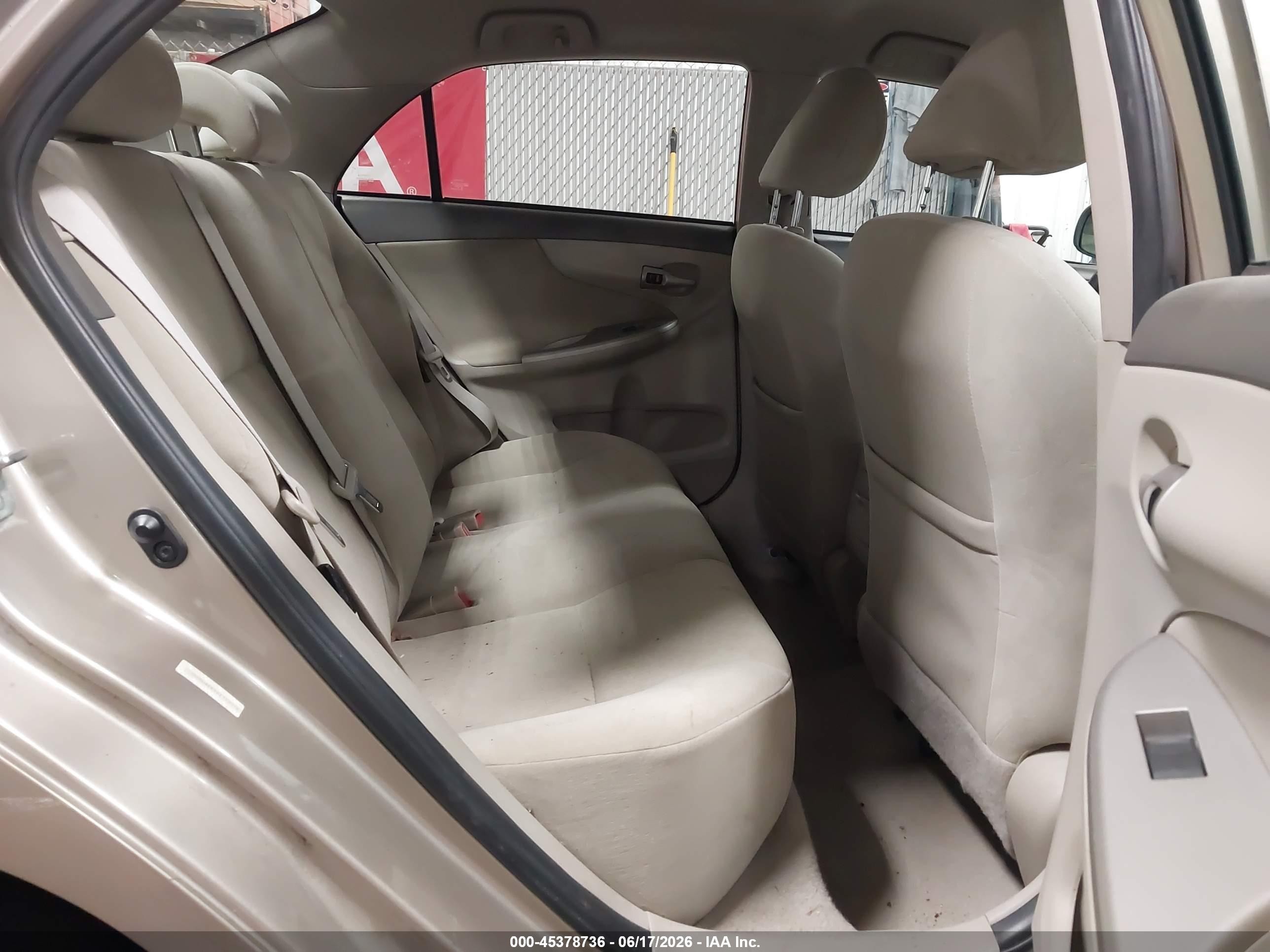 2010 Toyota Corolla Le Beige vin: 1NXBU4EE2AZ173078