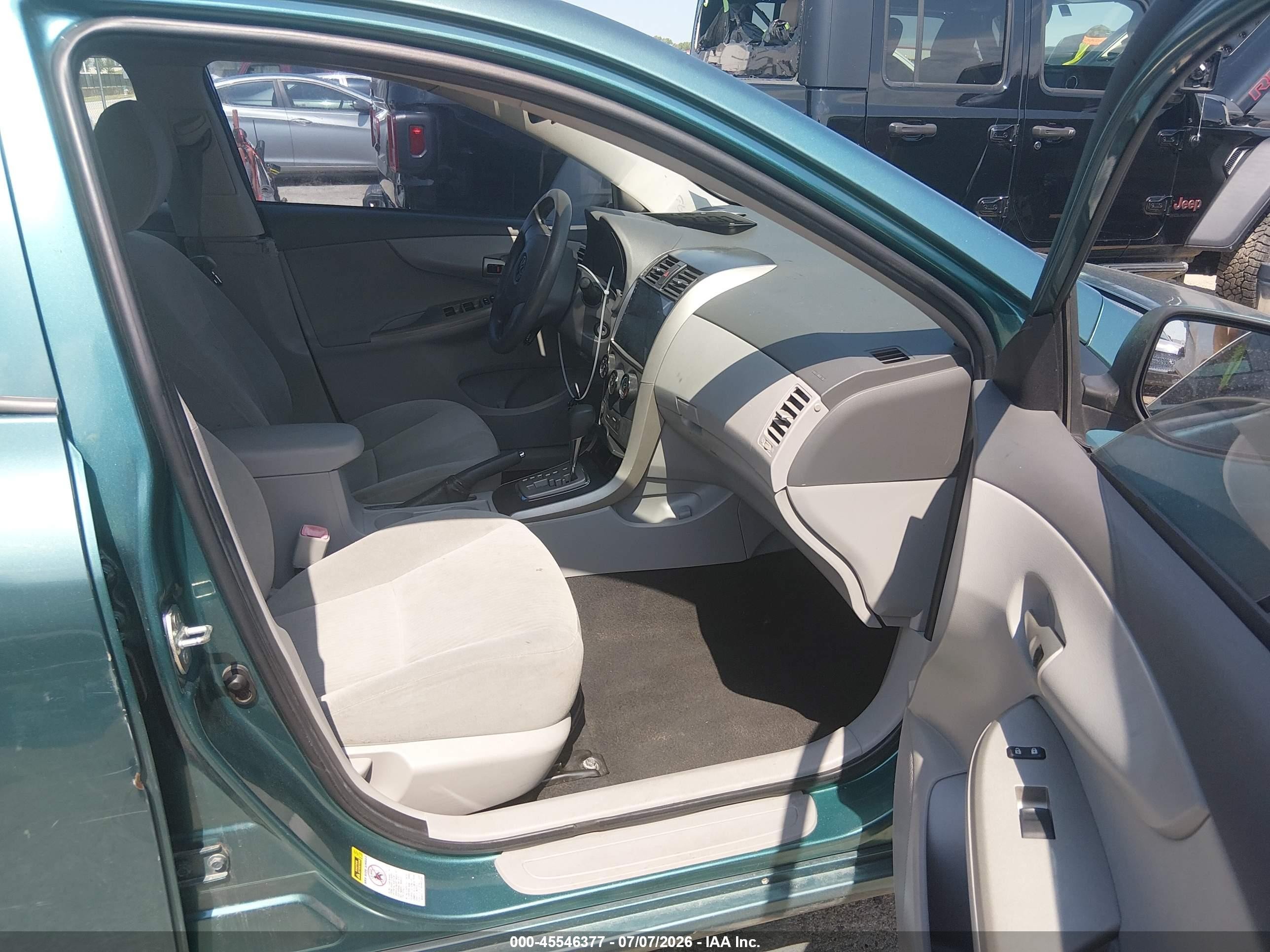 2010 Toyota Corolla Le Green vin: 1NXBU4EE2AZ173243