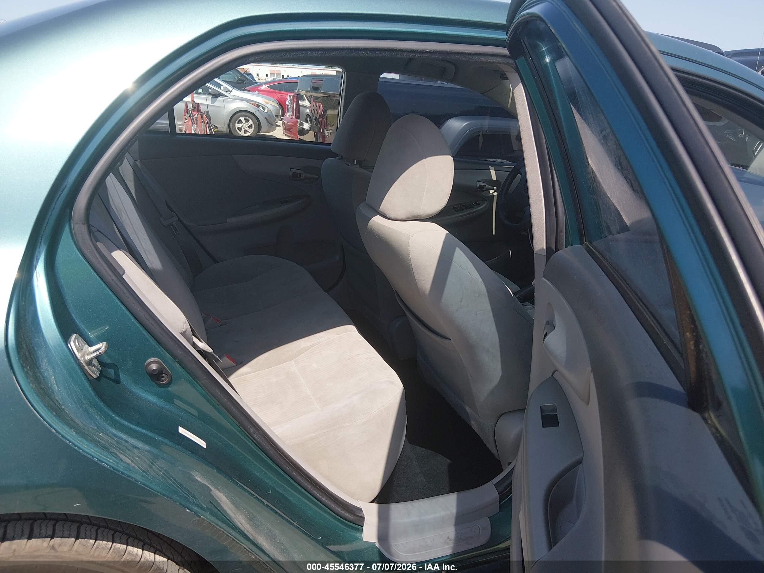 2010 Toyota Corolla Le Green vin: 1NXBU4EE2AZ173243