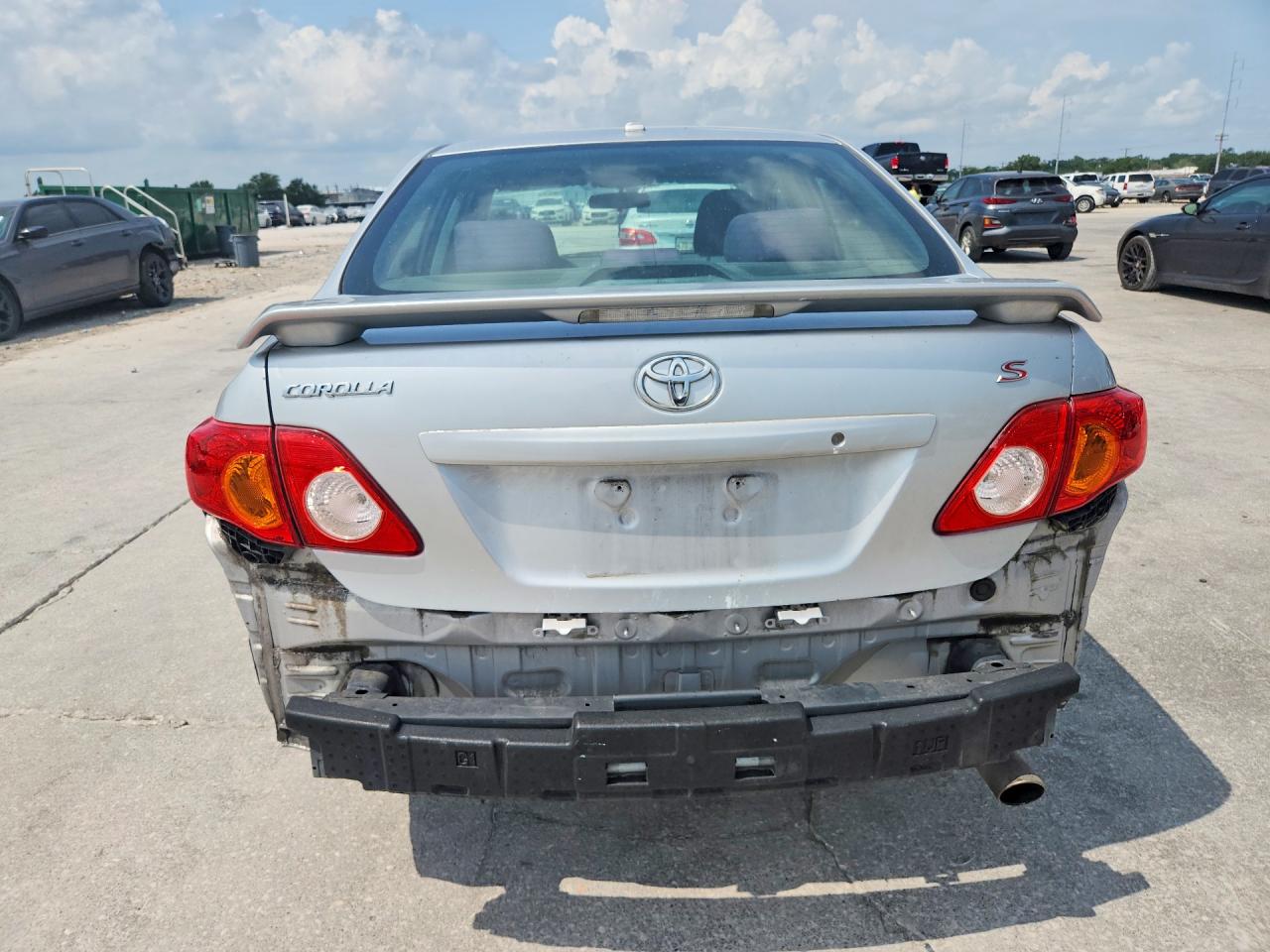 2010 Toyota Corolla S Silver vin: 1NXBU4EE2AZ177616