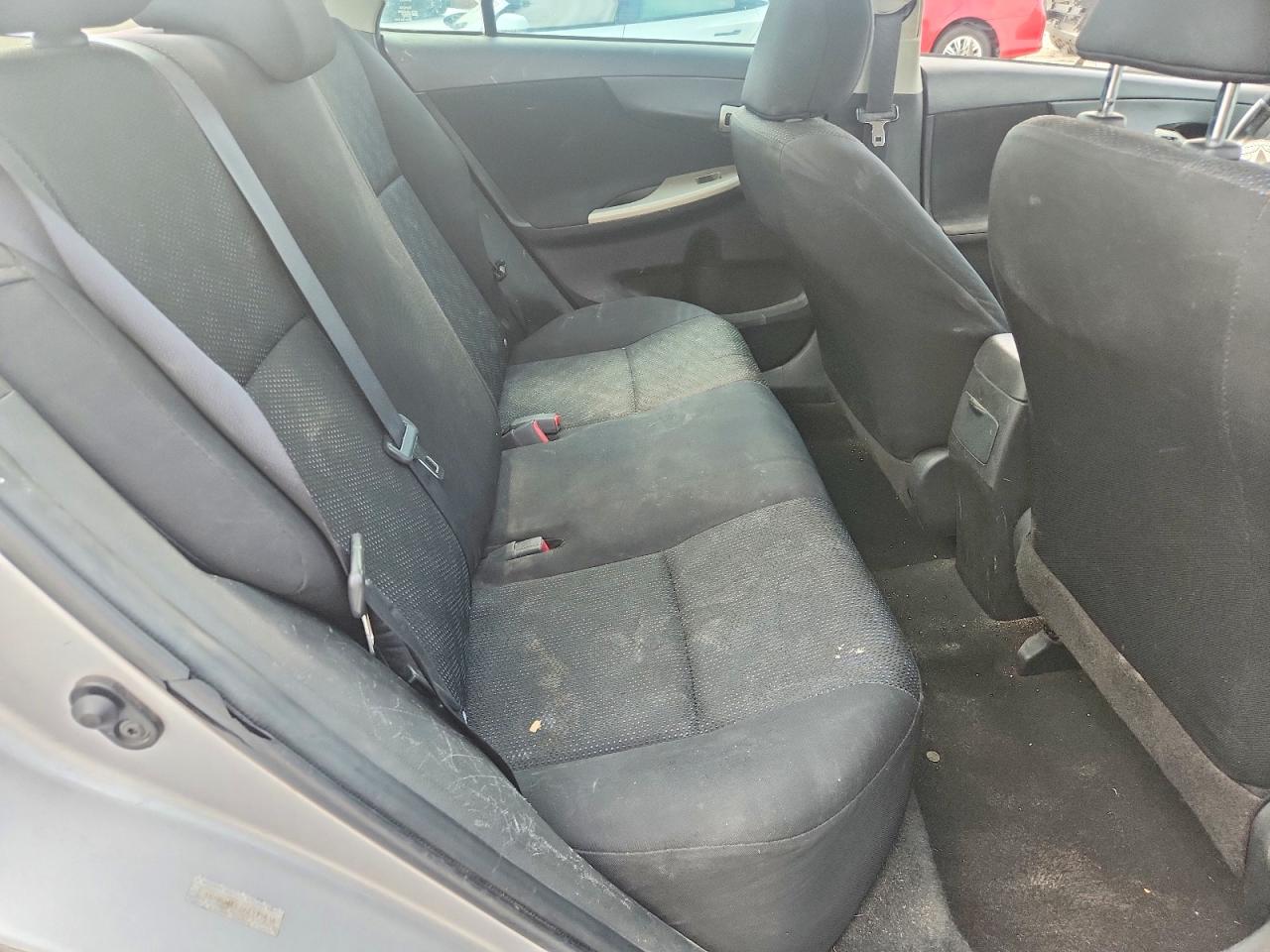 2010 Toyota Corolla S Silver vin: 1NXBU4EE2AZ177616