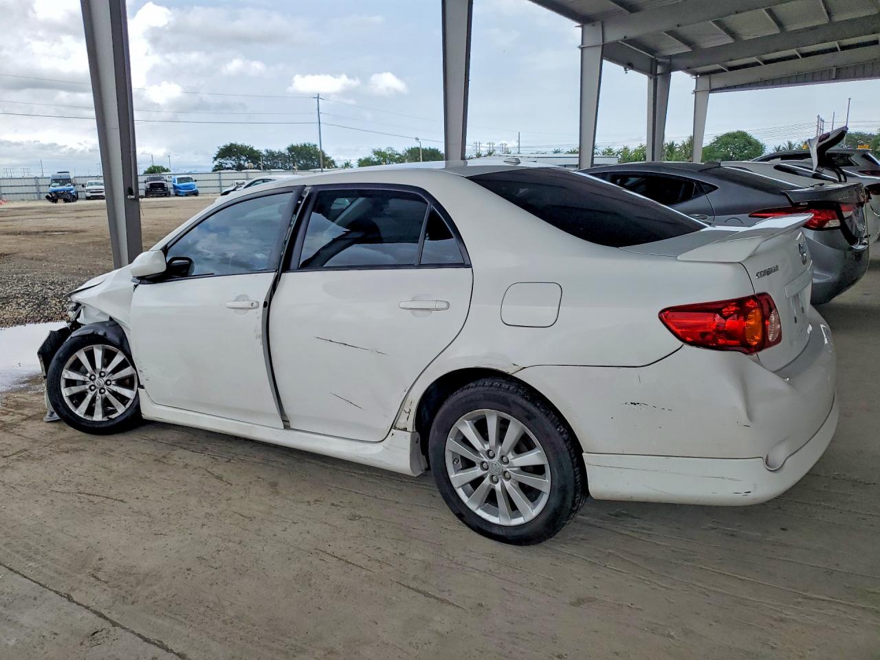 2010 Toyota Corolla S White vin: 1NXBU4EE2AZ177681
