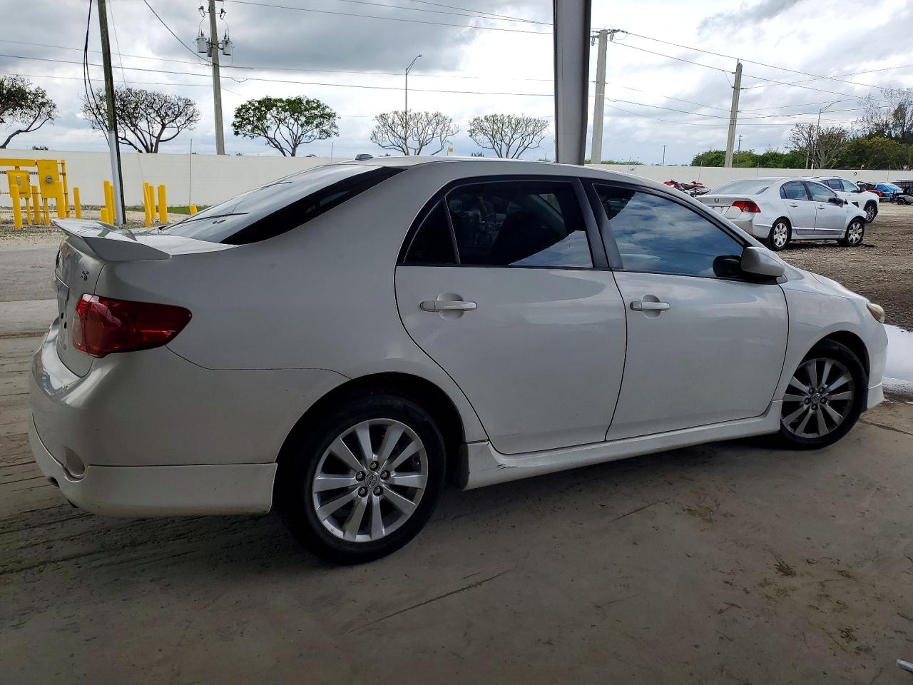 2010 Toyota Corolla S White vin: 1NXBU4EE2AZ177681