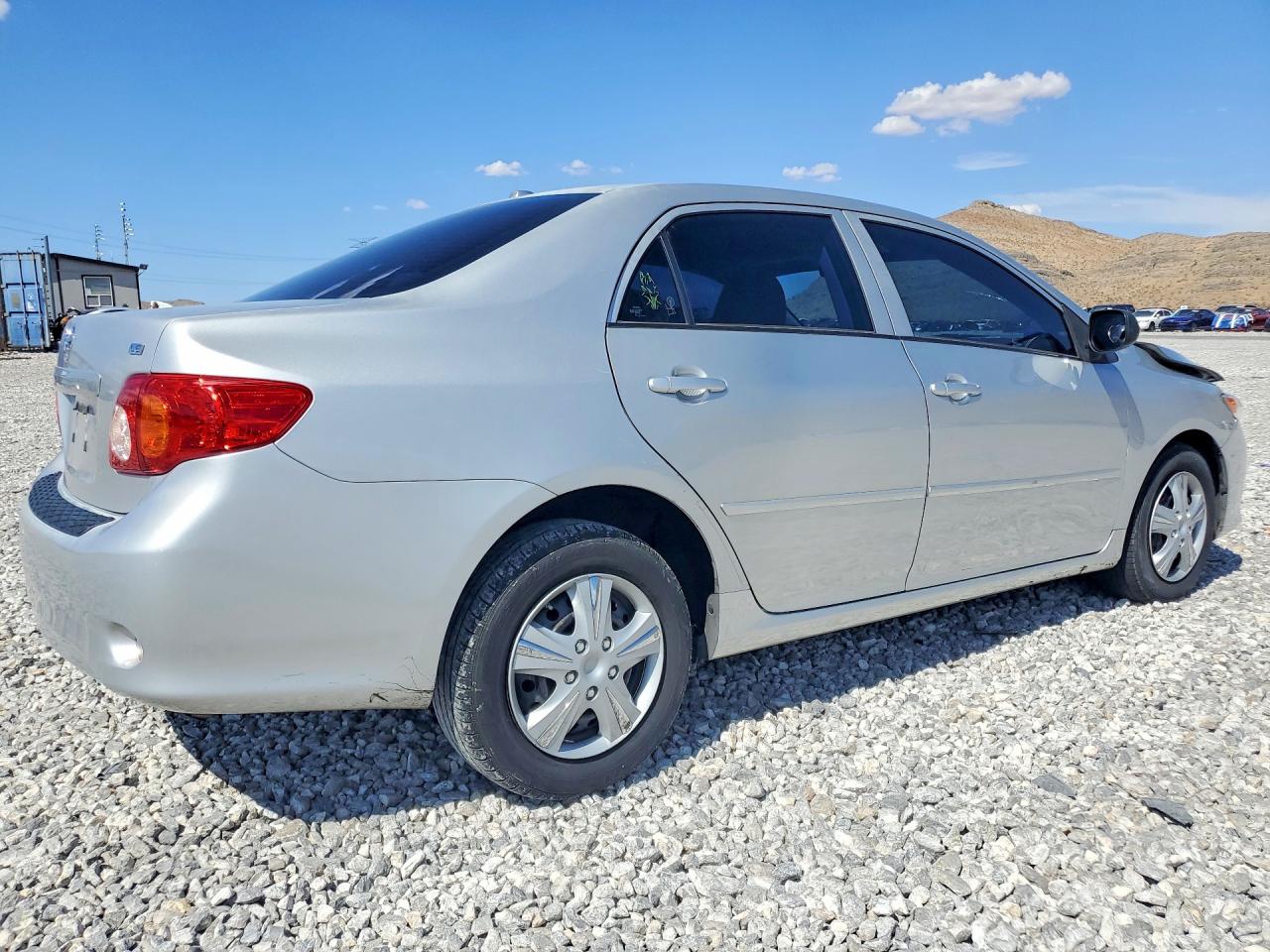 2010 Toyota Corolla Le Silver vin: 1NXBU4EE2AZ196182