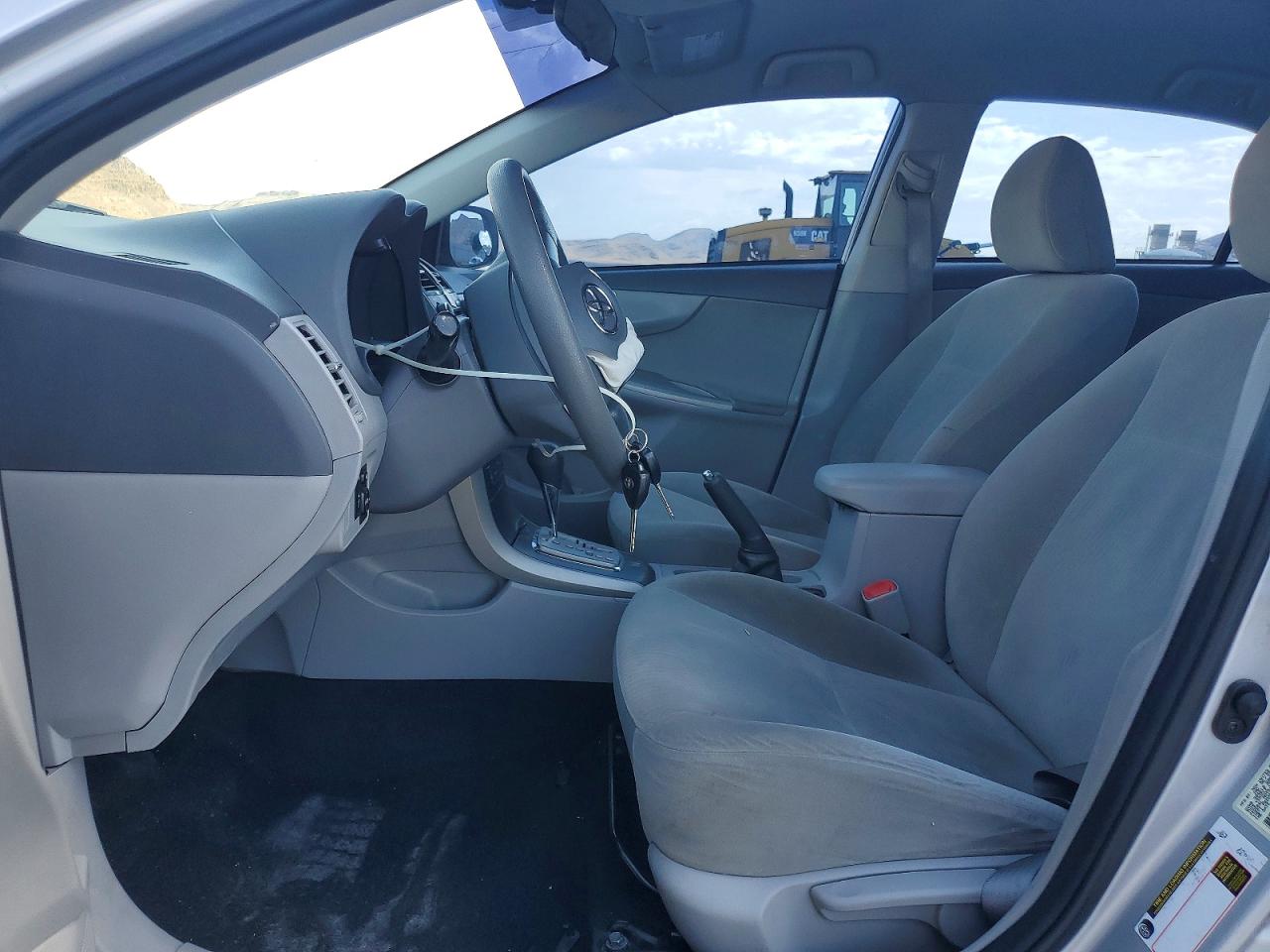 2010 Toyota Corolla Le Silver vin: 1NXBU4EE2AZ196182