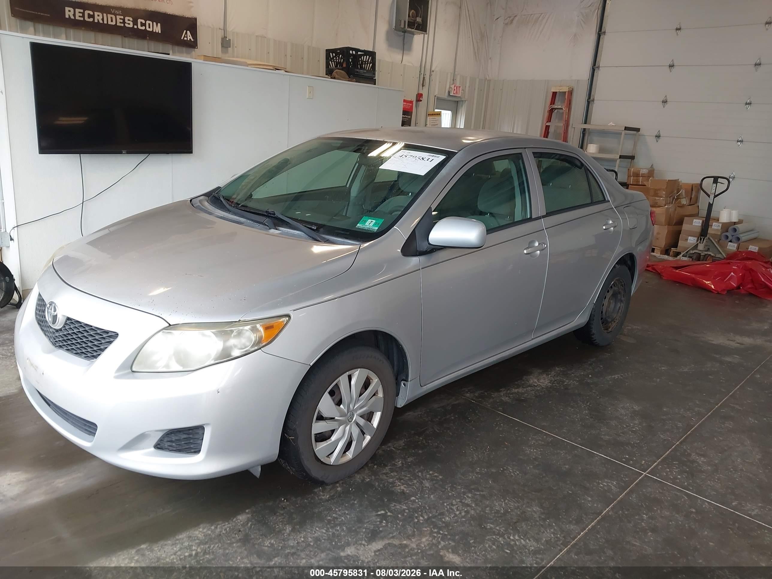 2010 Toyota Corolla Le Silver vin: 1NXBU4EE2AZ199843