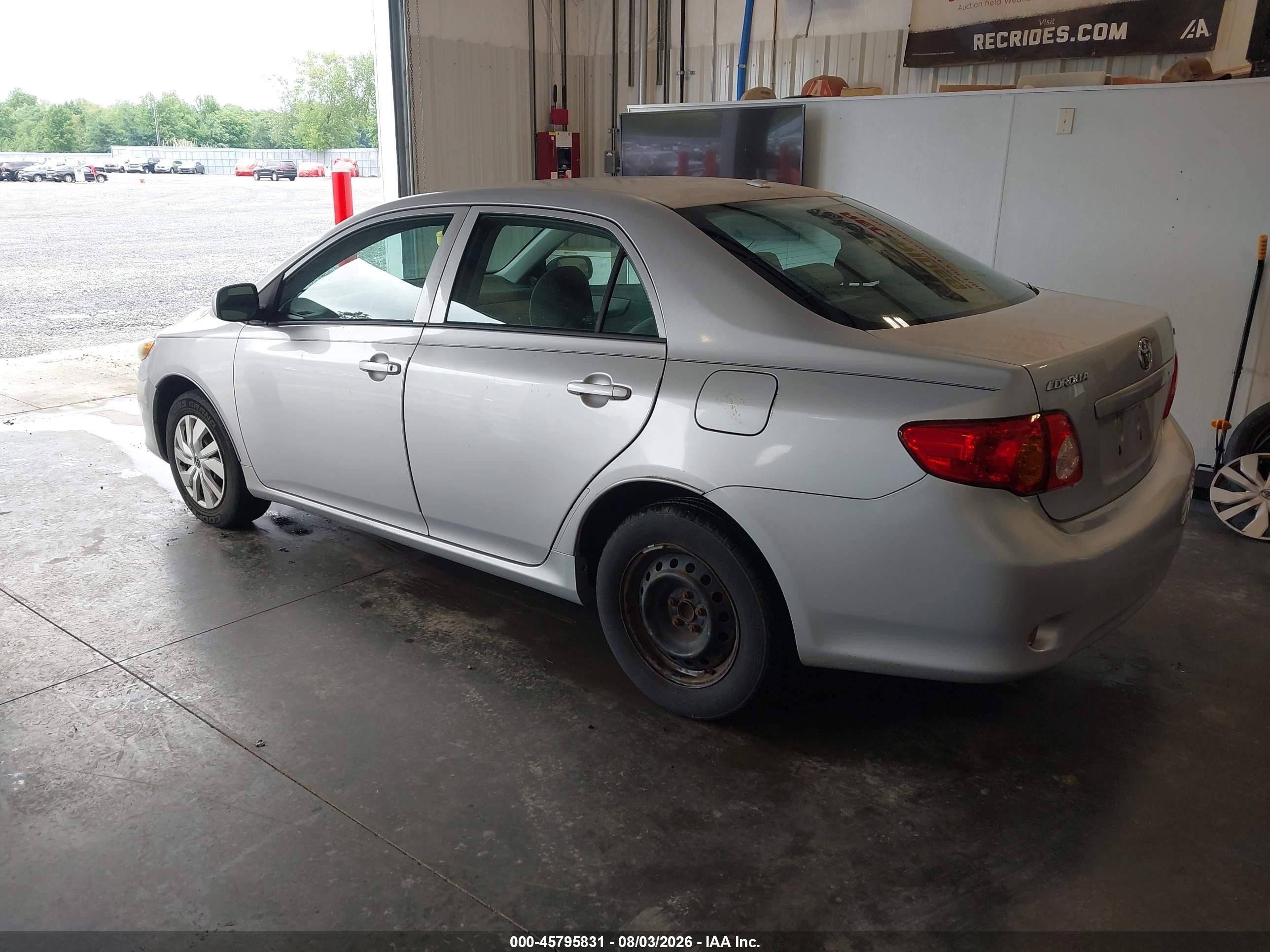 2010 Toyota Corolla Le Silver vin: 1NXBU4EE2AZ199843