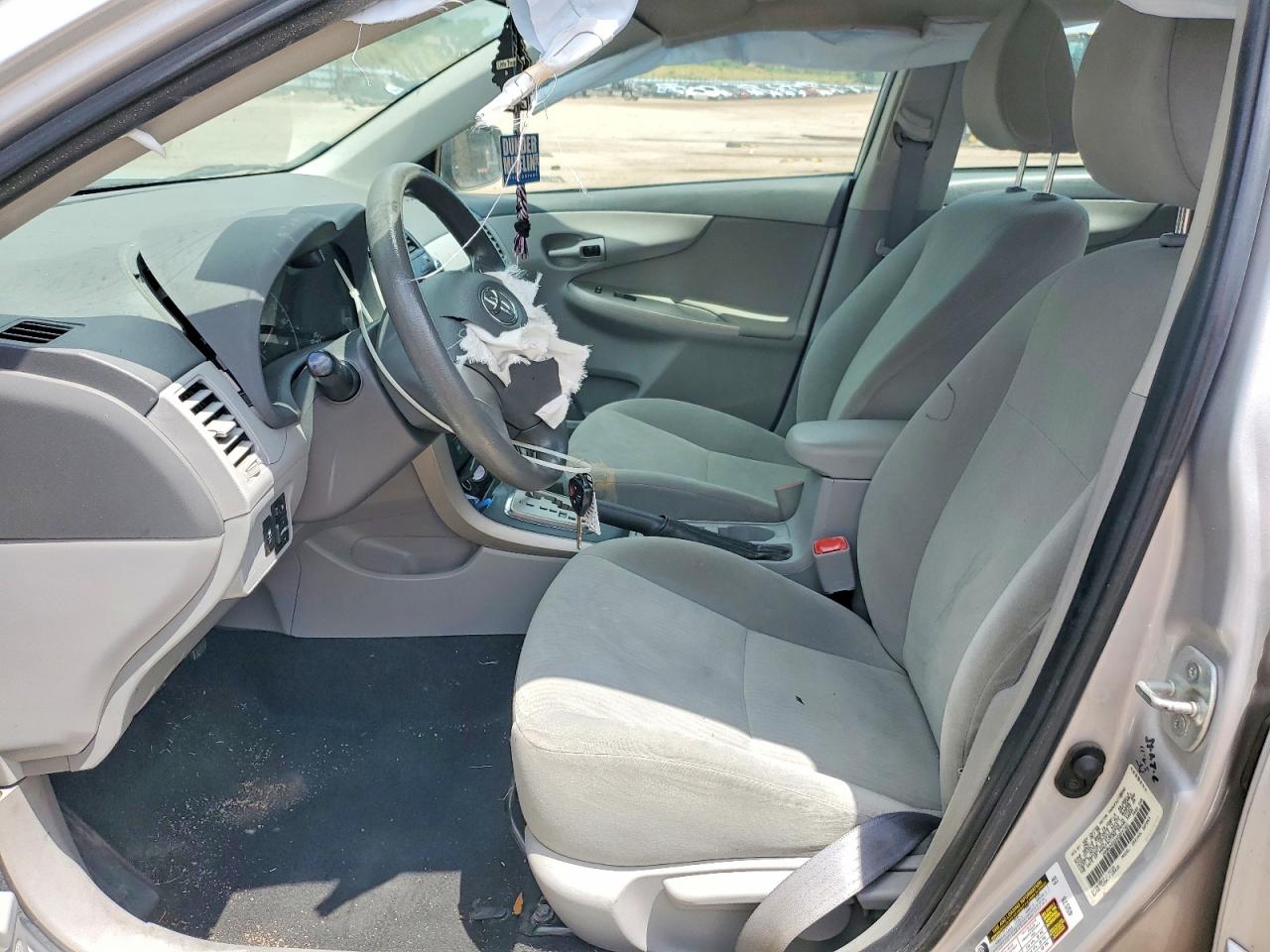 2010 Toyota Corolla Le Silver vin: 1NXBU4EE2AZ204720